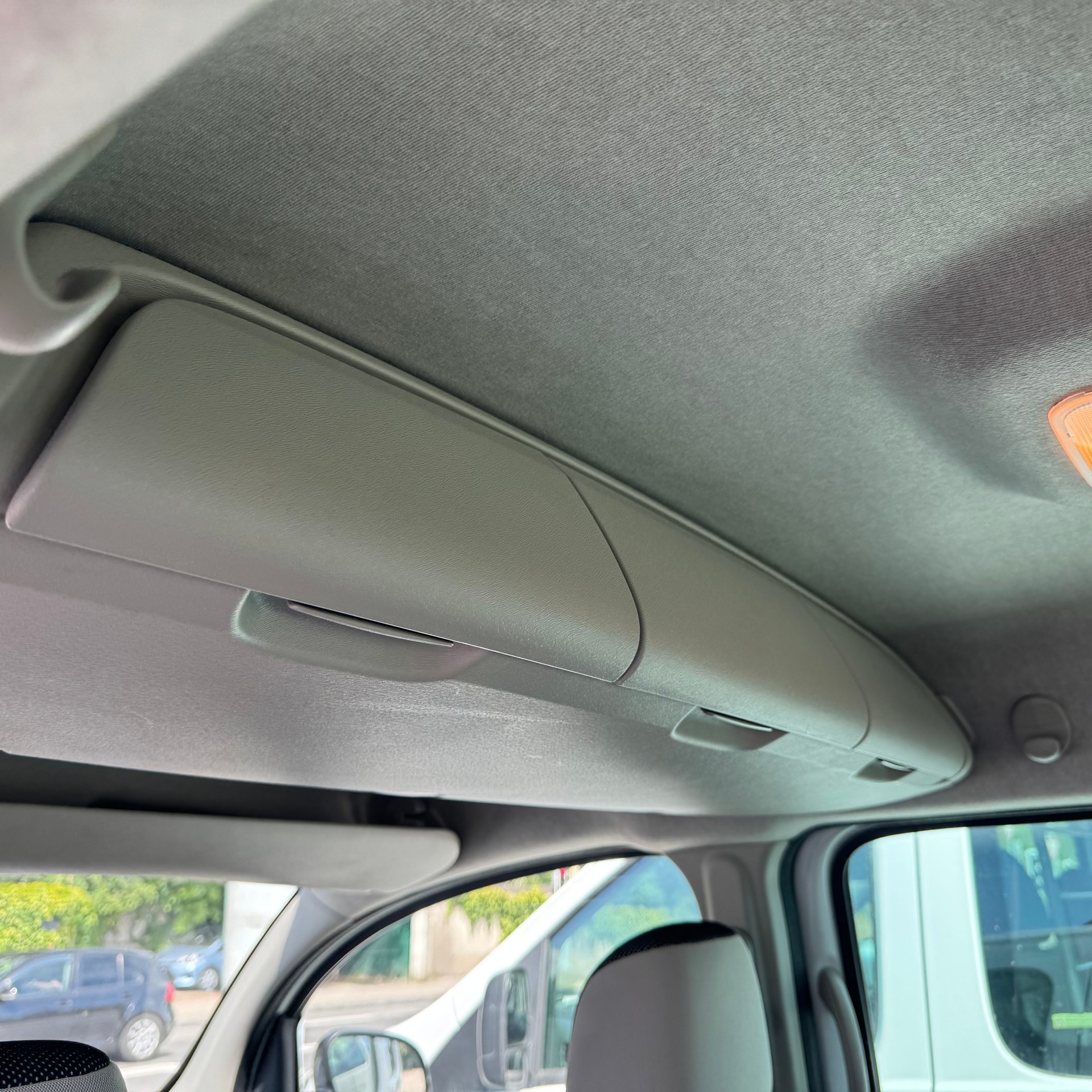 RENAULT Kangoo 1.6 16V Dynamique Automatic-image-10