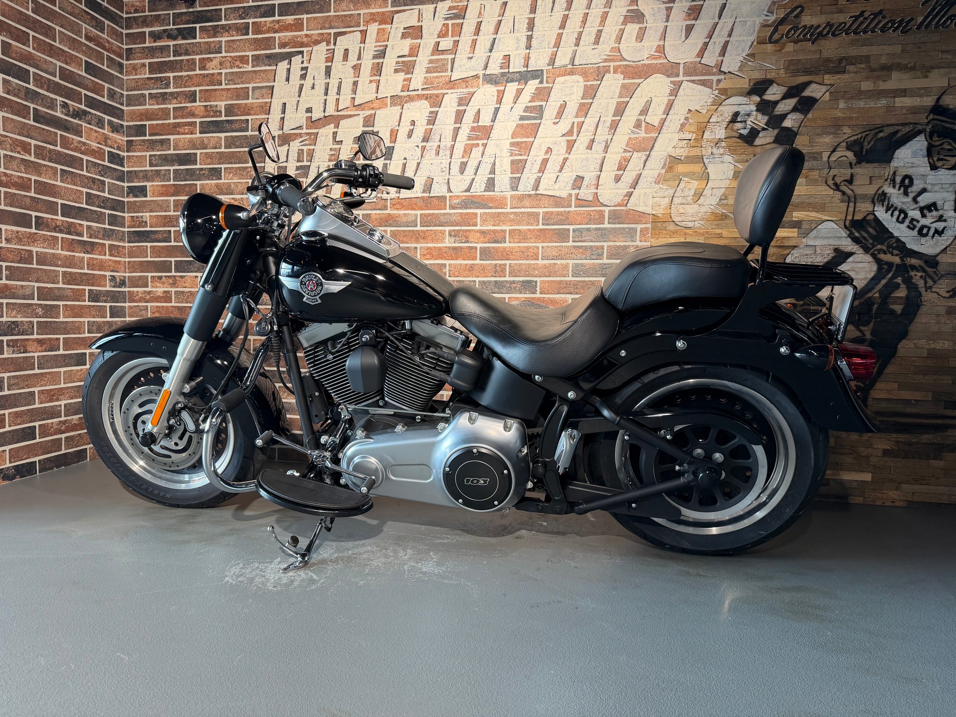 HARLEY-DAVIDSON FLSTFB Fat Boy Special ABS-showroom-element-2