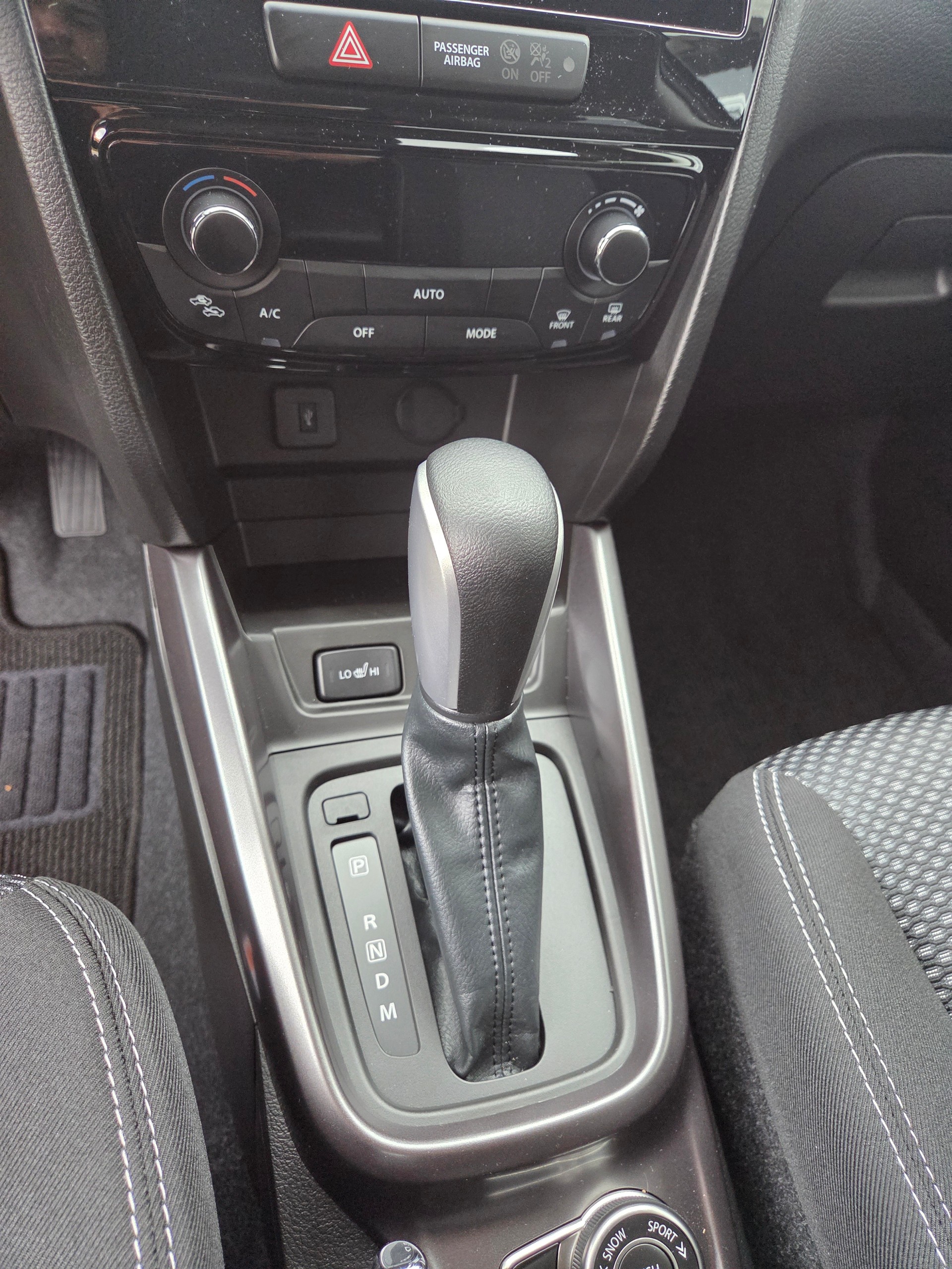 SUZUKI Vitara 1.4 Boosterjet Compact + 4x4 Hybrid Automatic-image-9