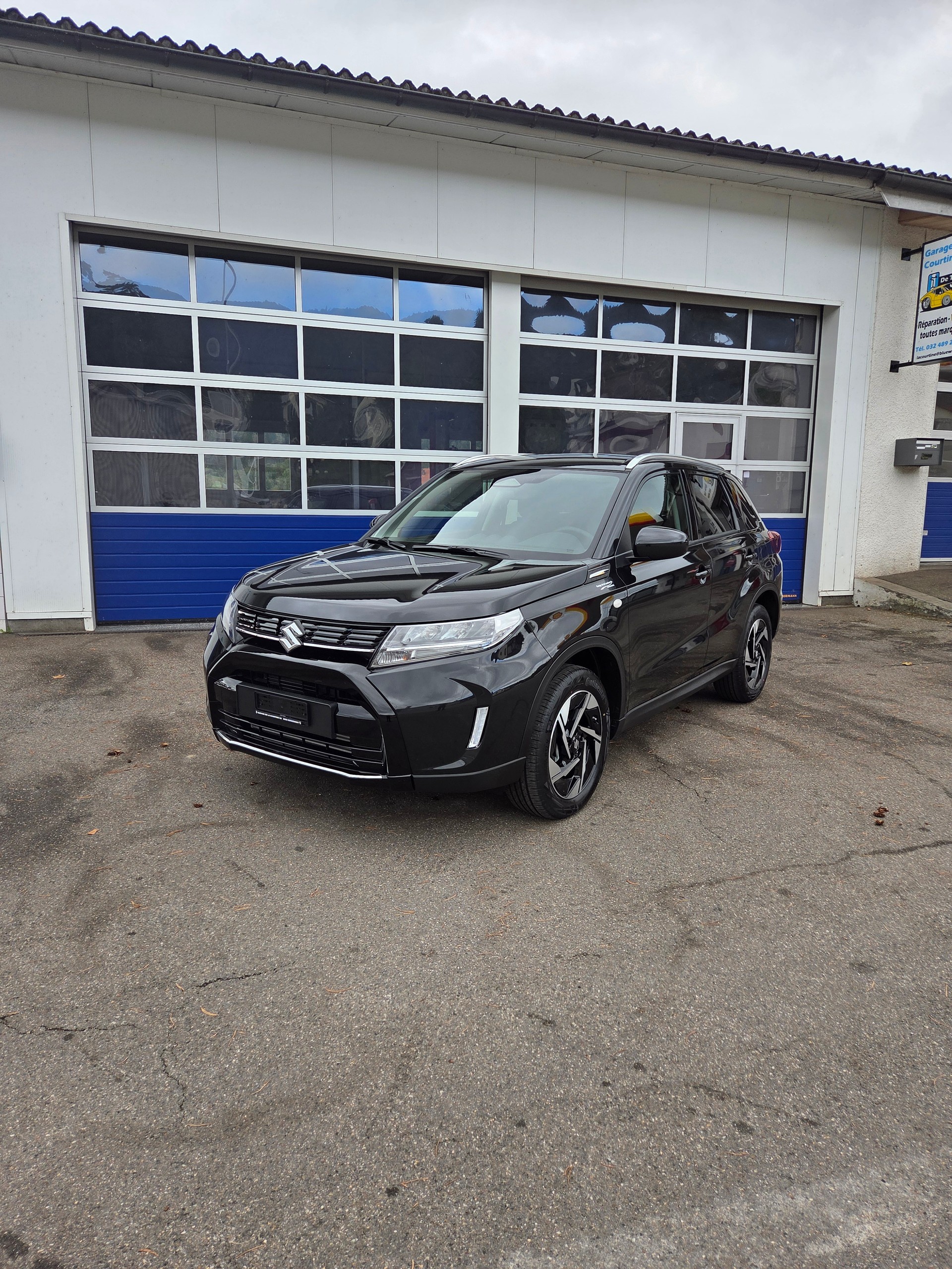 SUZUKI Vitara 1.4 Boosterjet Compact + 4x4 Hybrid Automatic-image-0