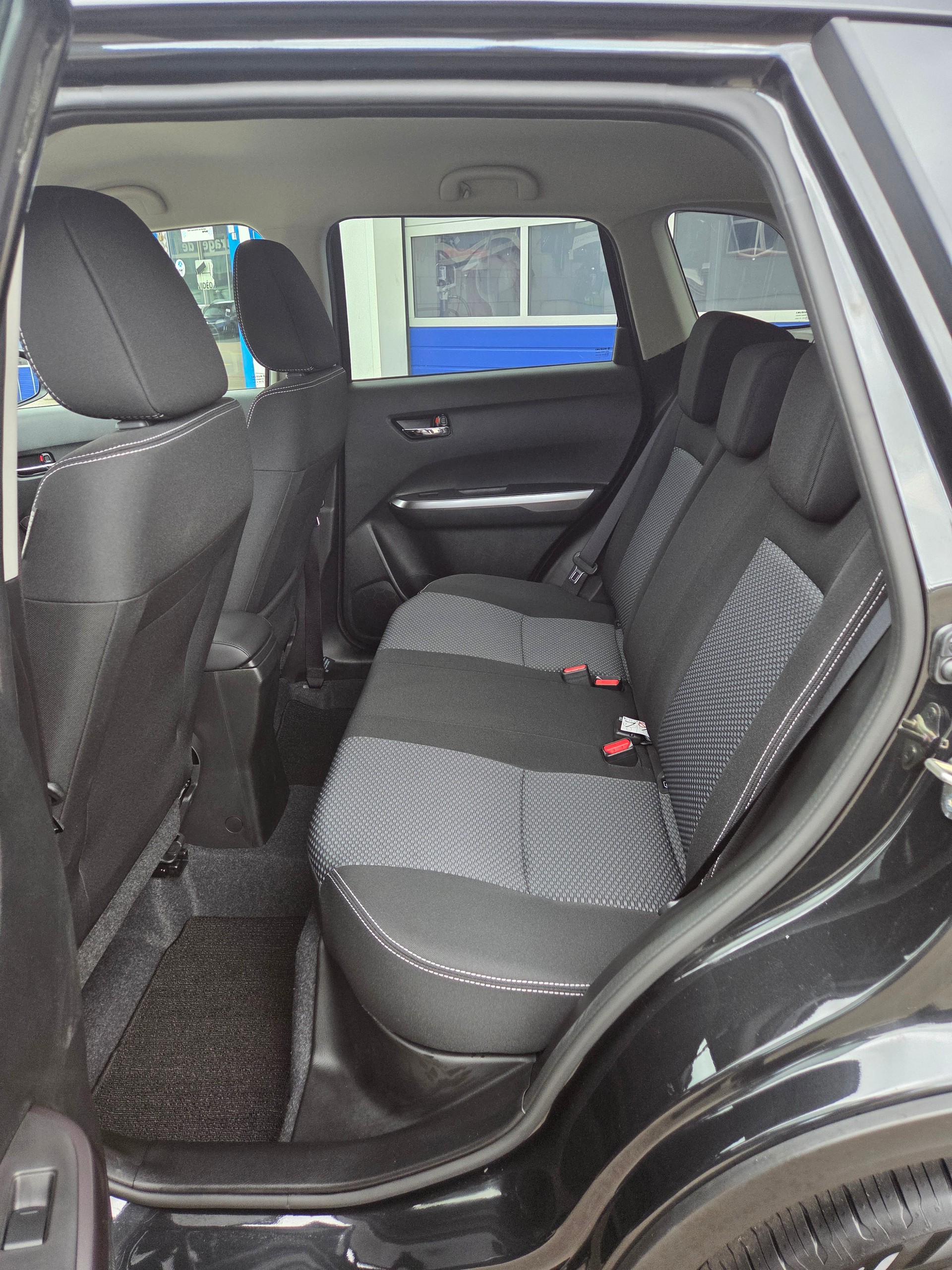 SUZUKI Vitara 1.4 Boosterjet Compact + 4x4 Hybrid Automatic-image-11