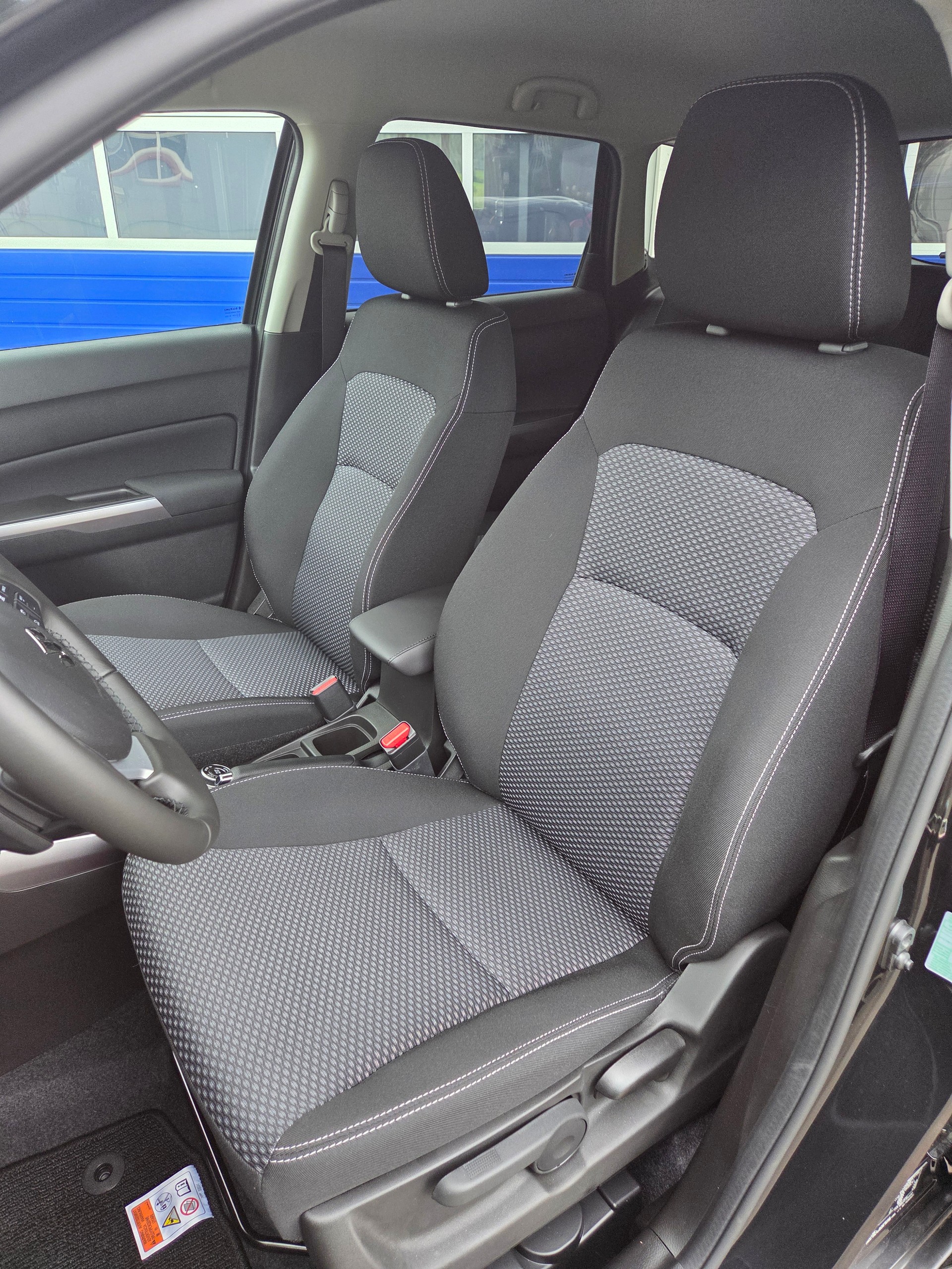 SUZUKI Vitara 1.4 Boosterjet Compact + 4x4 Hybrid Automatic-image-5
