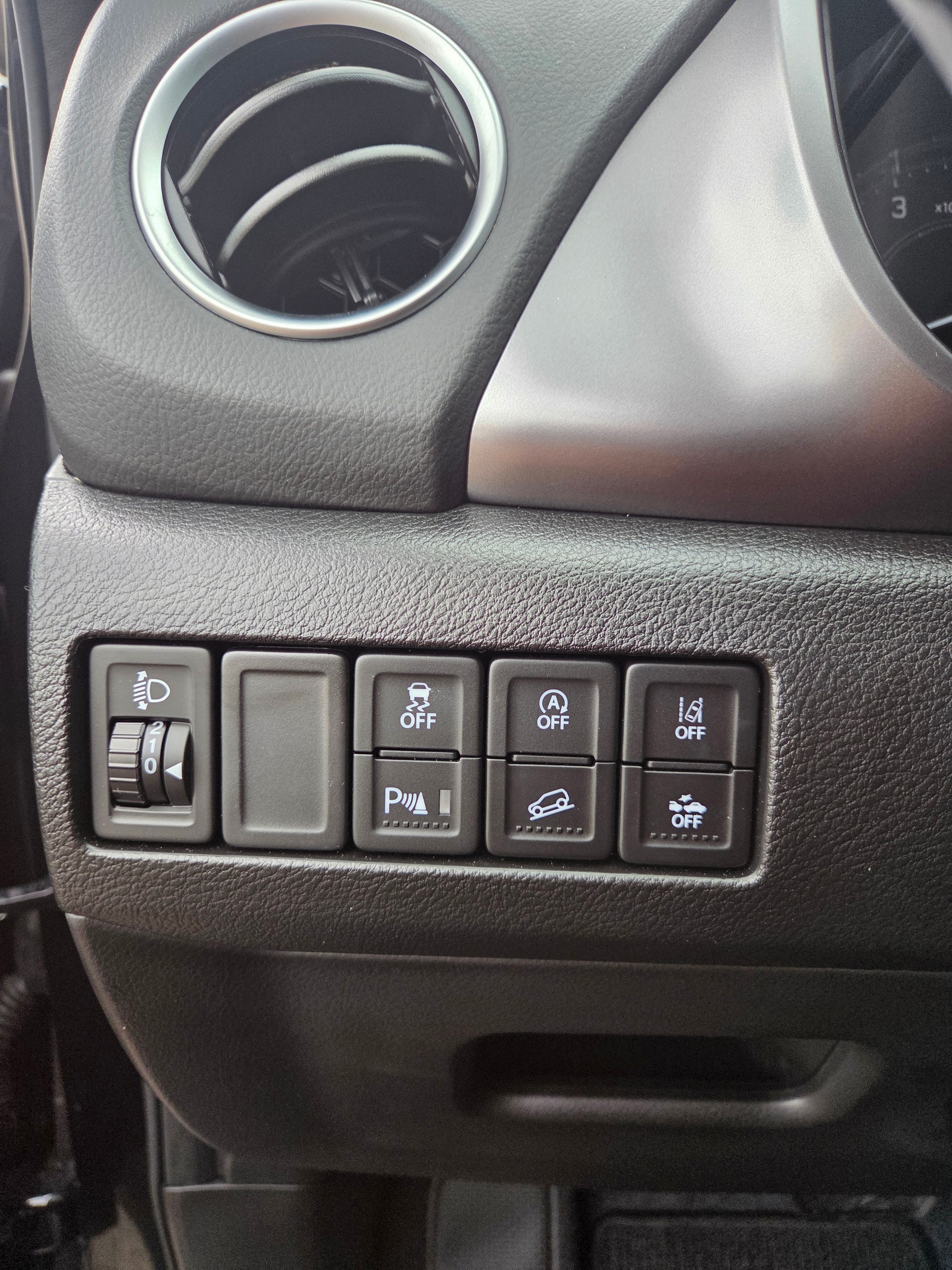 SUZUKI Vitara 1.4 Boosterjet Compact + 4x4 Hybrid Automatic-image-6