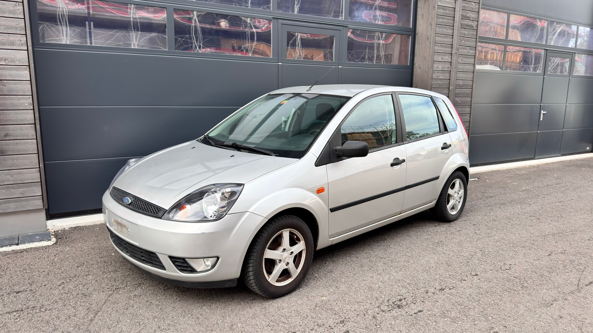FORD Fiesta 1.4 16V Trend-image-0