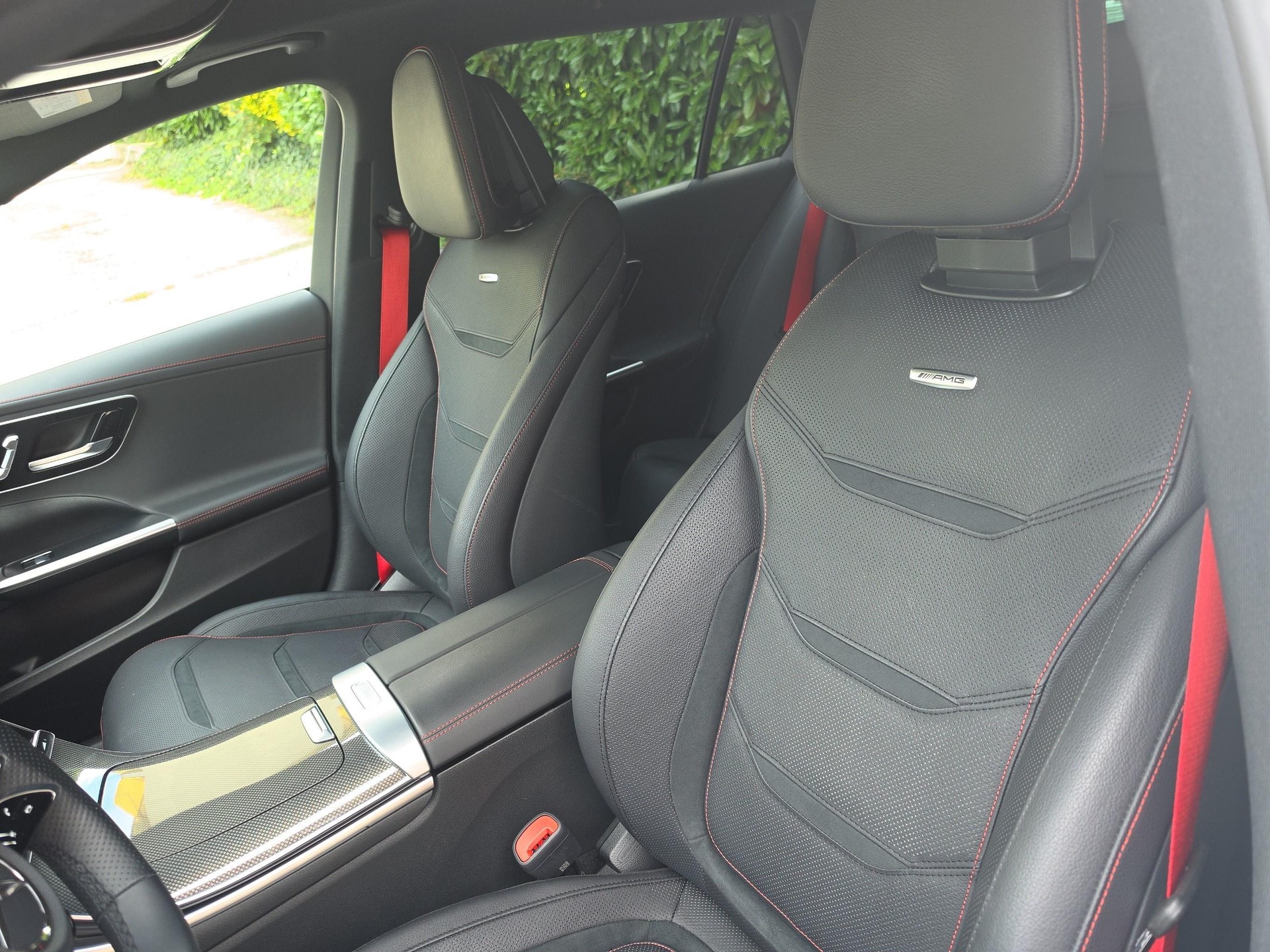 MERCEDES-BENZ C 43 AMG Executive Edition 4matic Kombi-image-14