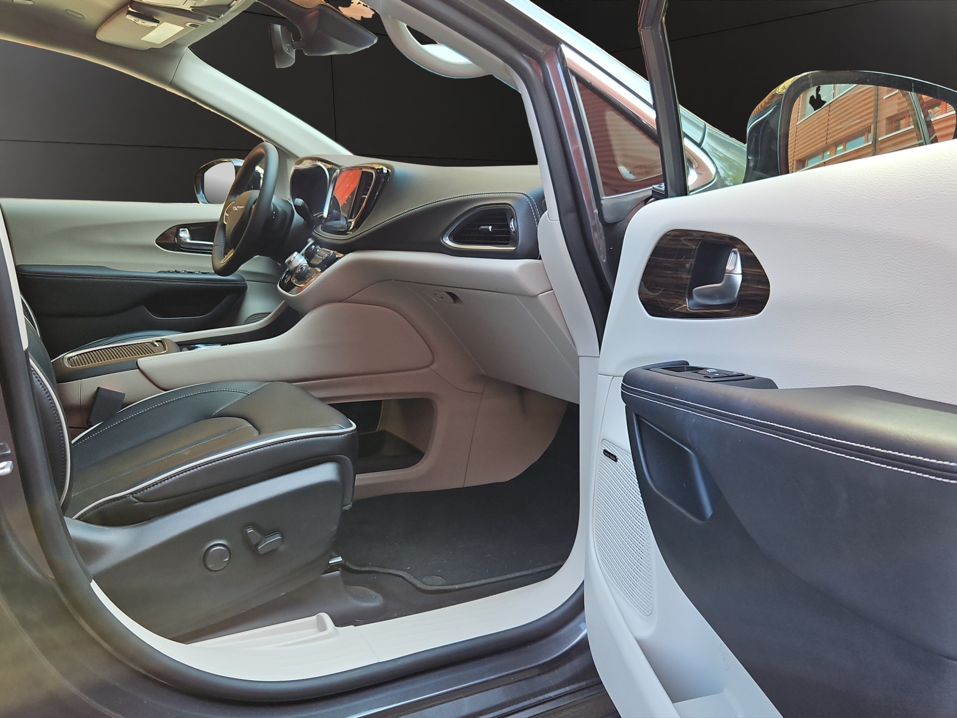 CHRYSLER PACIFICA 3.6 AWD-image-18