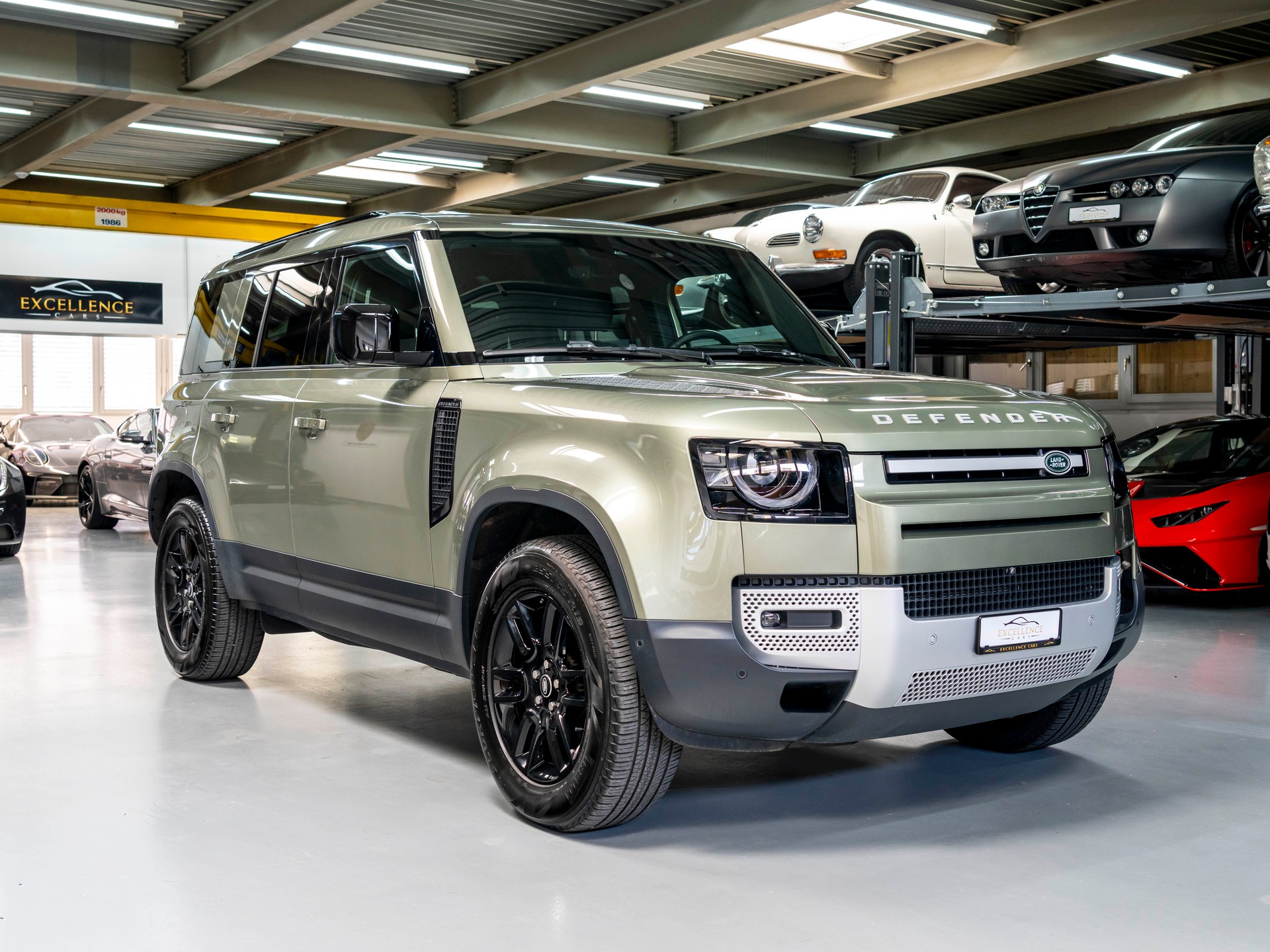 LAND ROVER Defender 110 3.0 D I6 250 S AWD AT8-image-2