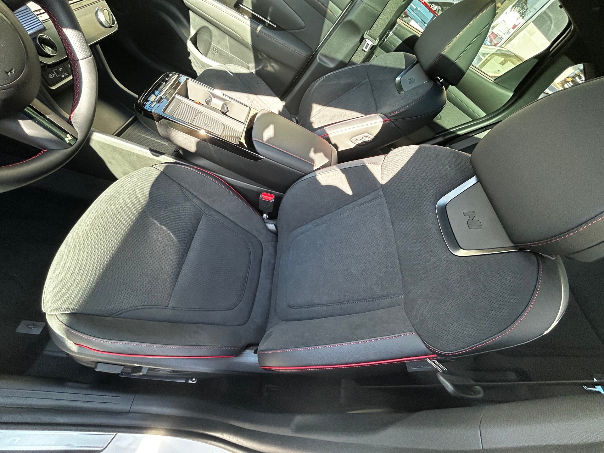 HYUNDAI Tucson 1.6 TGDI HEV N-Line LUX pack 4WD-image-10