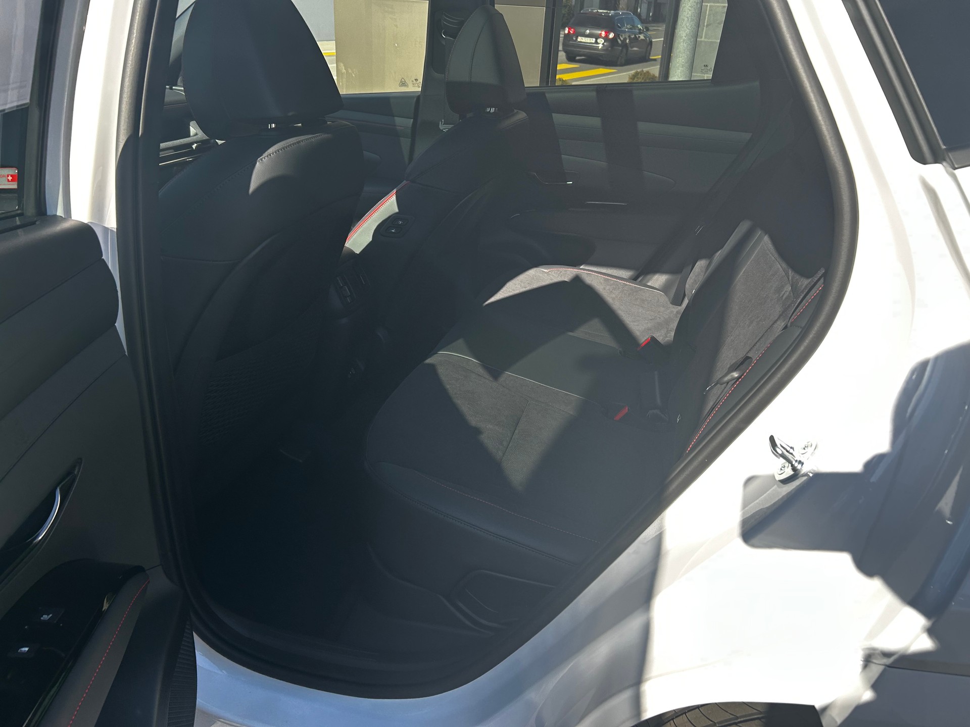 HYUNDAI Tucson 1.6 TGDI HEV N-Line LUX pack 4WD-image-14