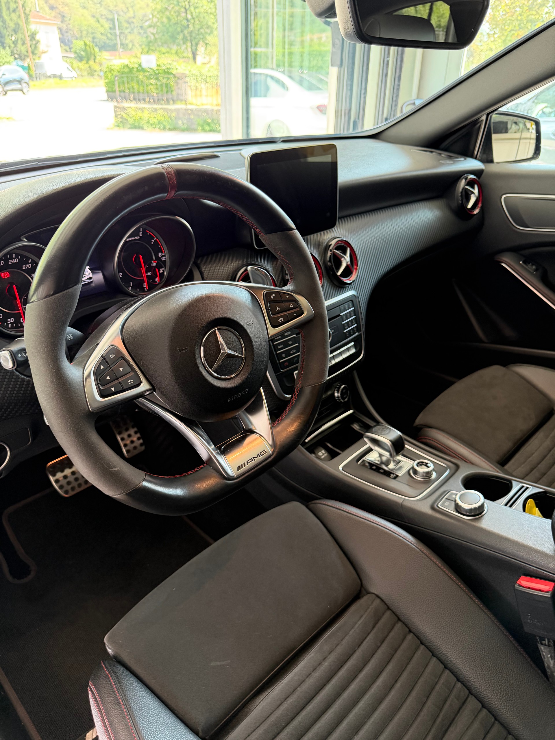 MERCEDES-BENZ A 45 AMG 4Matic Speedshift 7G-DCT-image-8