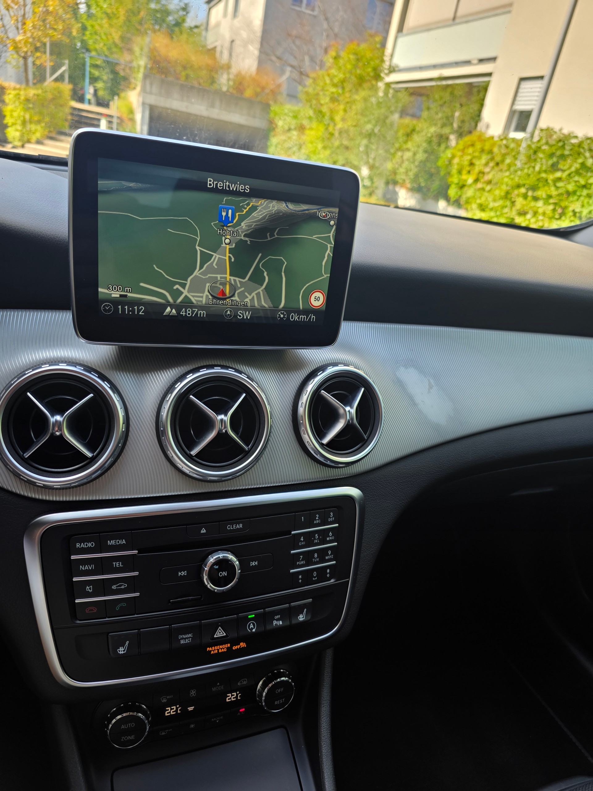 MERCEDES-BENZ GLA 200 Night Star 7G-DCT-image-11