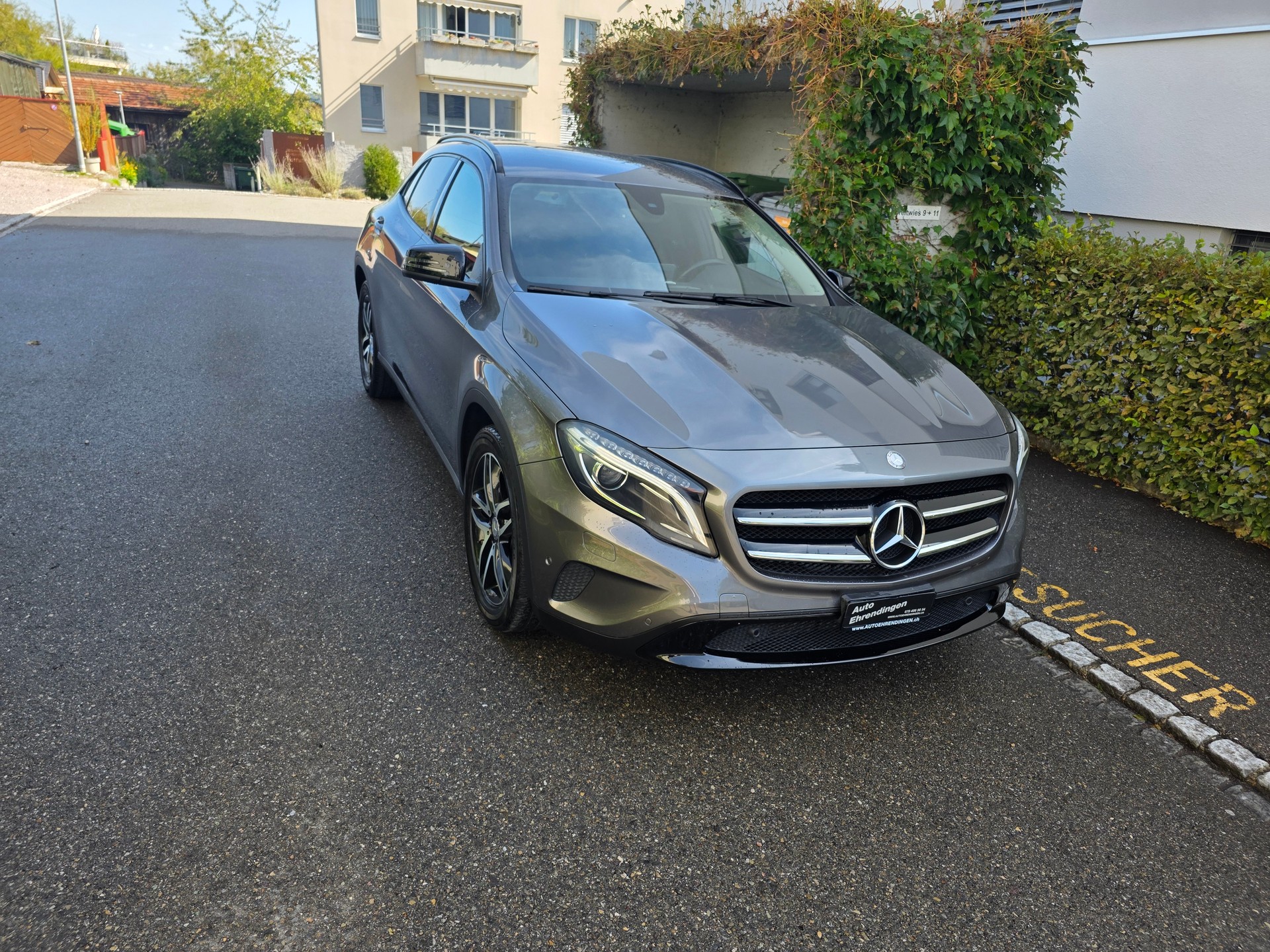 MERCEDES-BENZ GLA 200 Night Star 7G-DCT-image-2