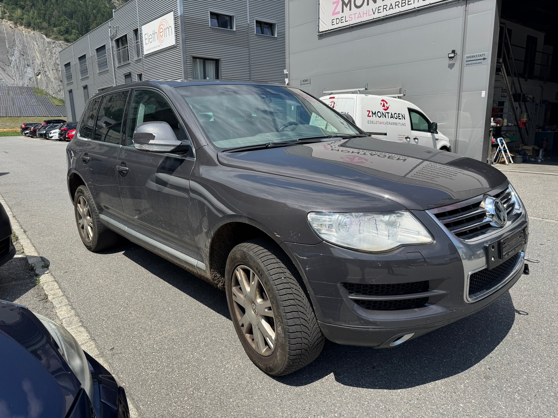 VW TOUAREG-image-1