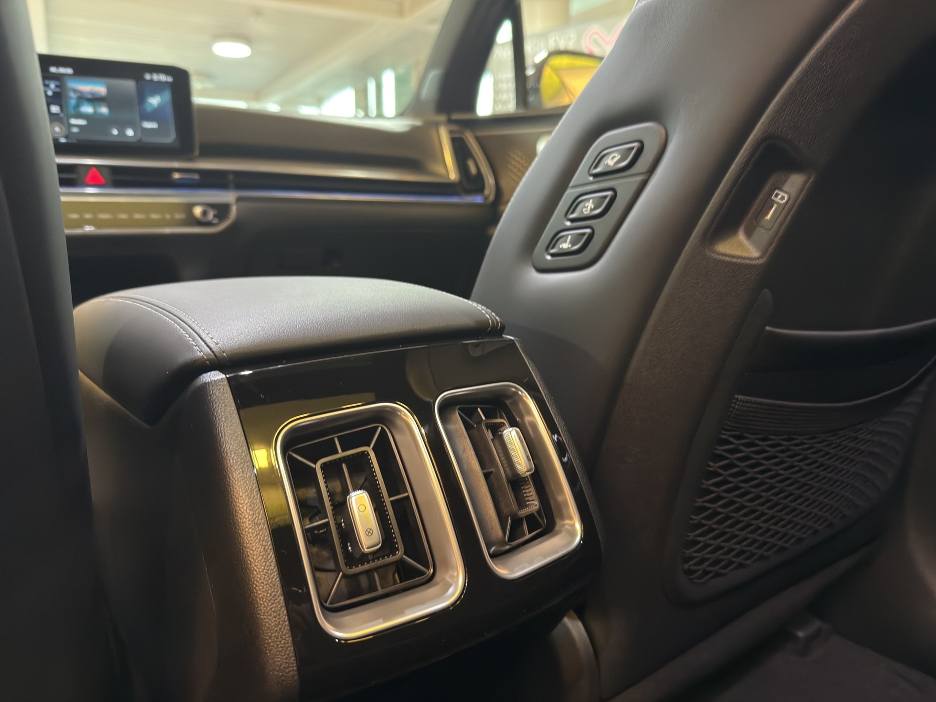 KIA Sorento 1.6 T-GDi HEV 7P Style-image-10