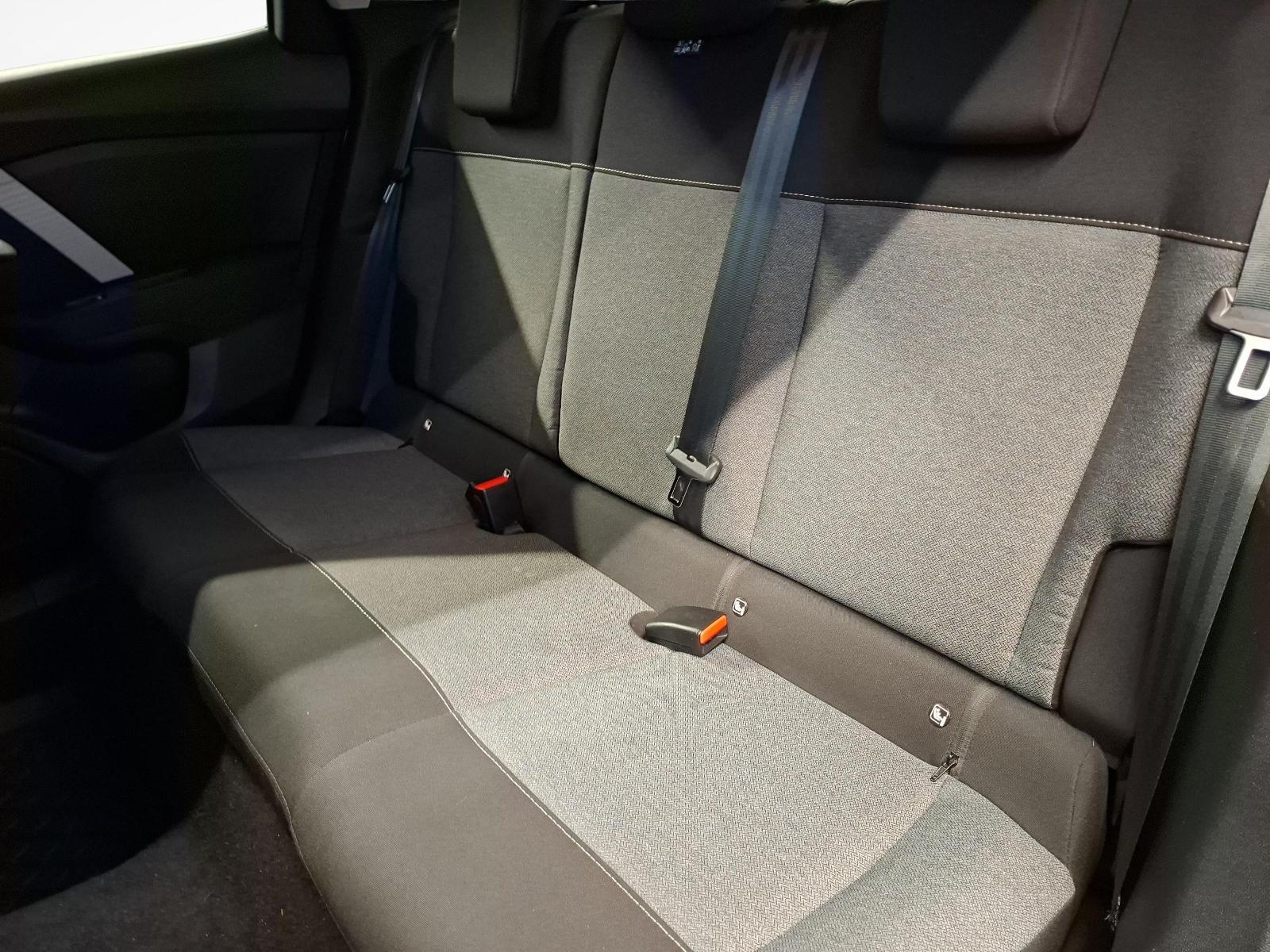 CITROEN C4 1.2 PureTech Swiss Edition-image-10