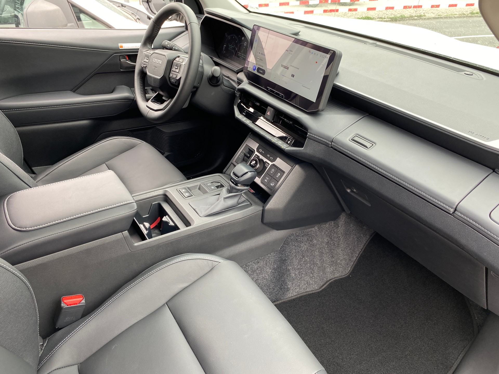 TOYOTA Hilux 2.8d MHEV Style Double Cab 4x4-image-8