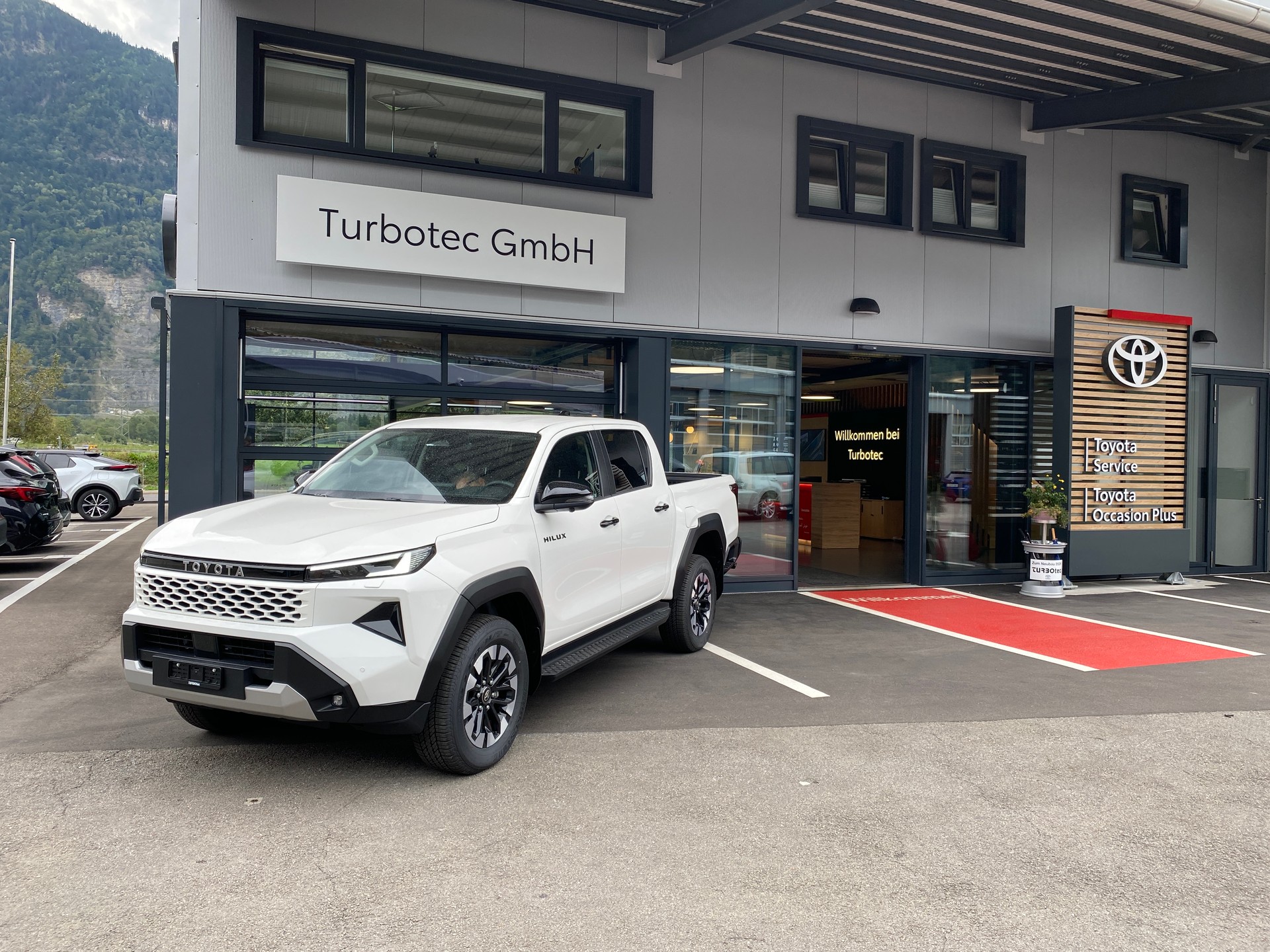 TOYOTA Hilux 2.8d MHEV Style Double Cab 4x4-image-5