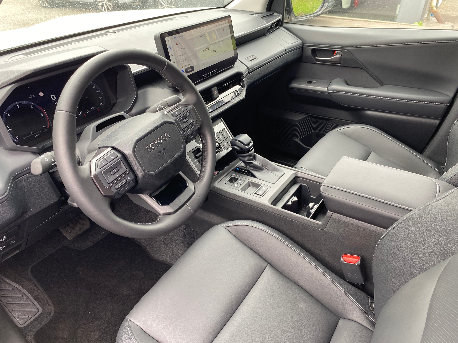 TOYOTA Hilux 2.8d MHEV Style Double Cab 4x4-image-6