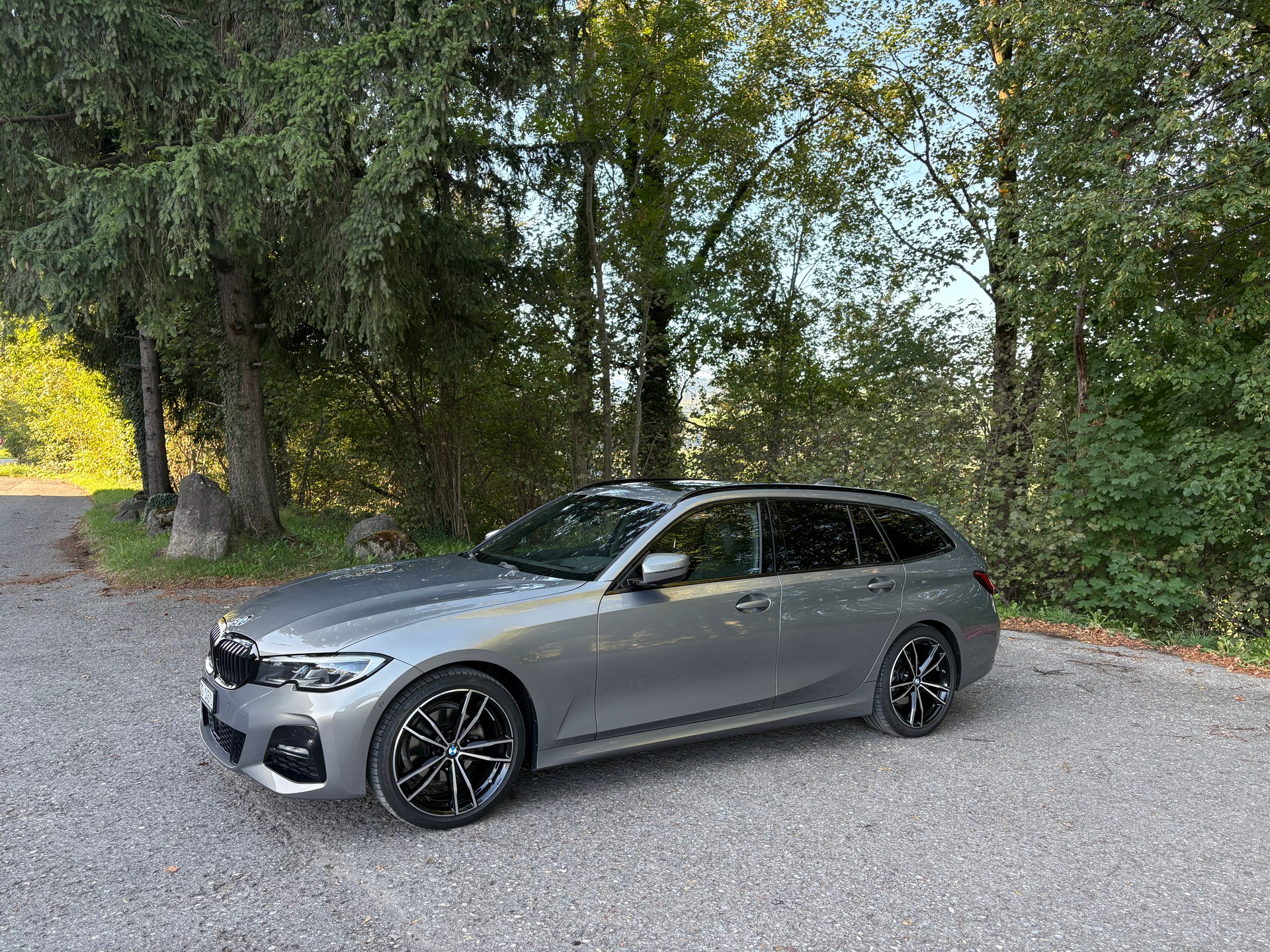 BMW 320d xDrive-image-3