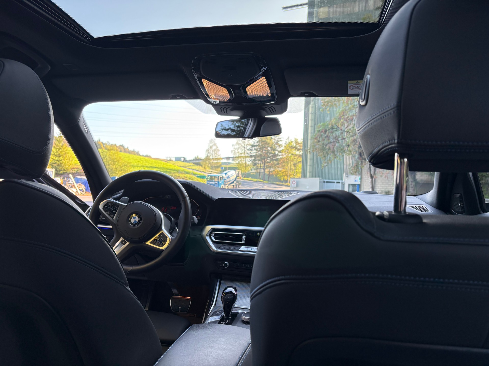 BMW 320d xDrive-image-2