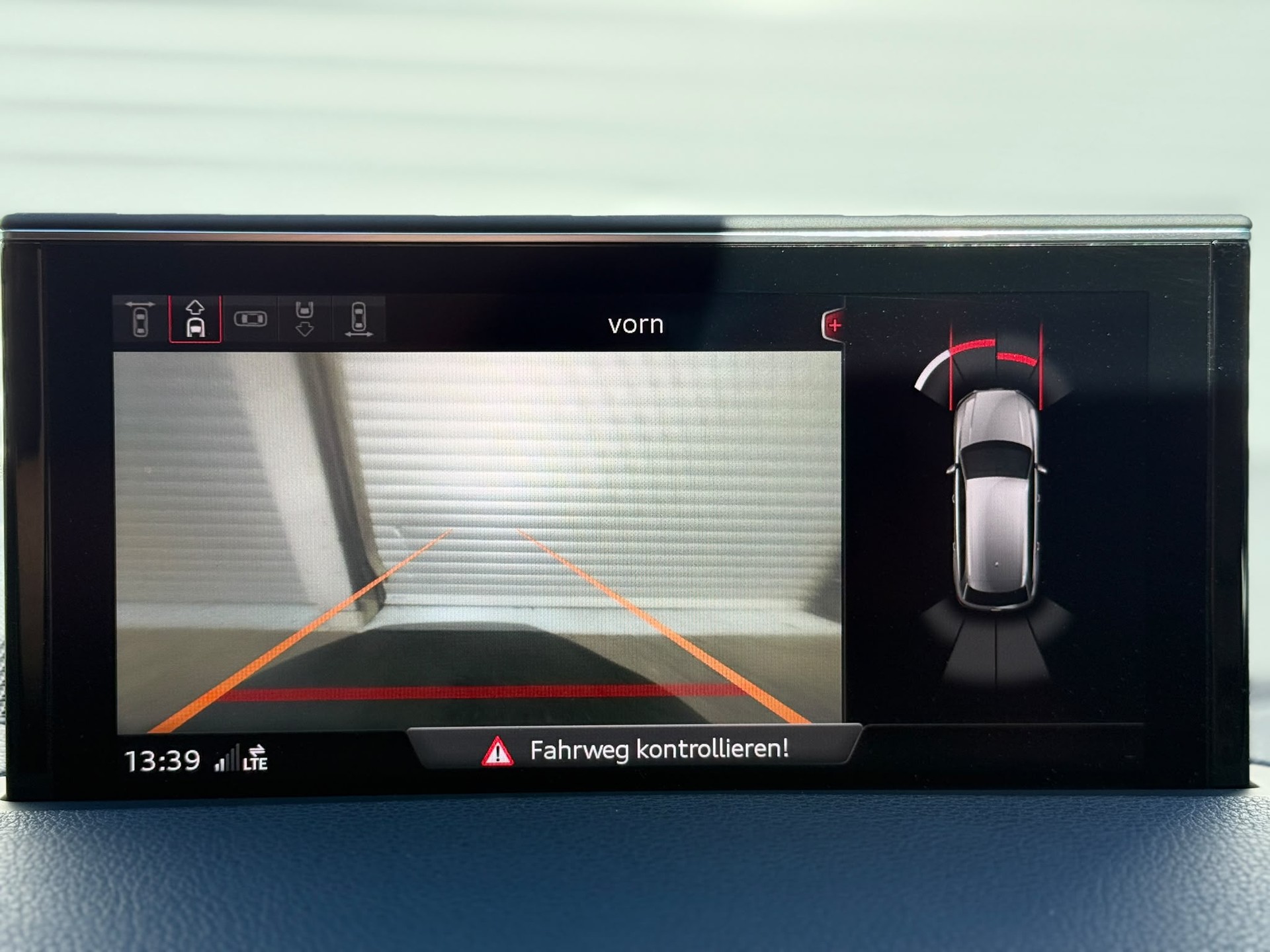 AUDI SQ7 4.0 V8 TDI quattro T-Tronic-image-16