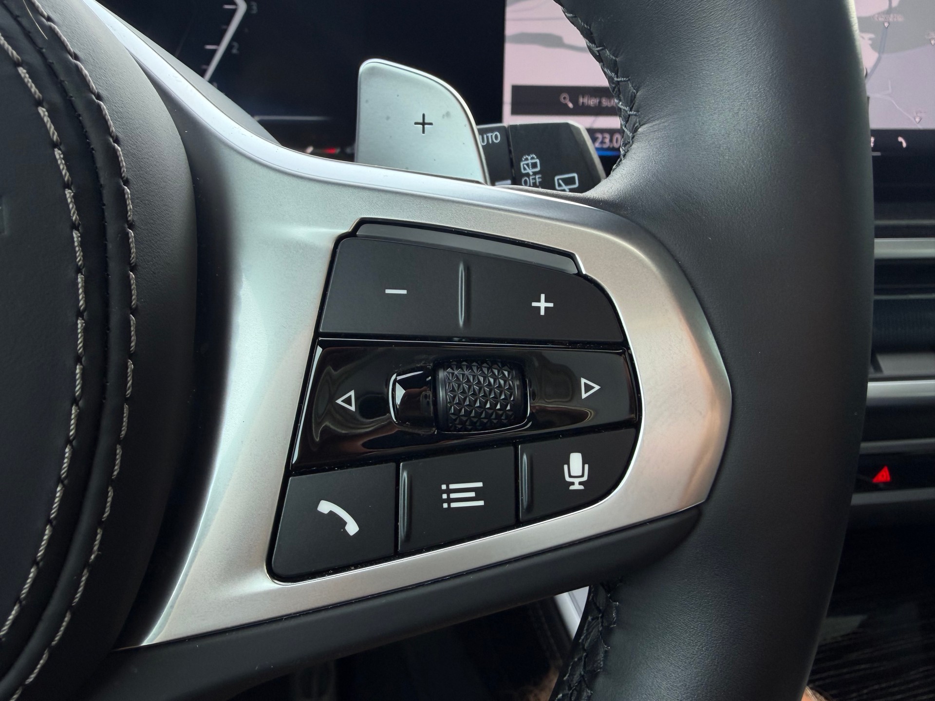 BMW X5 xDrive 48V 30d M Sport Pro Steptronic-image-21