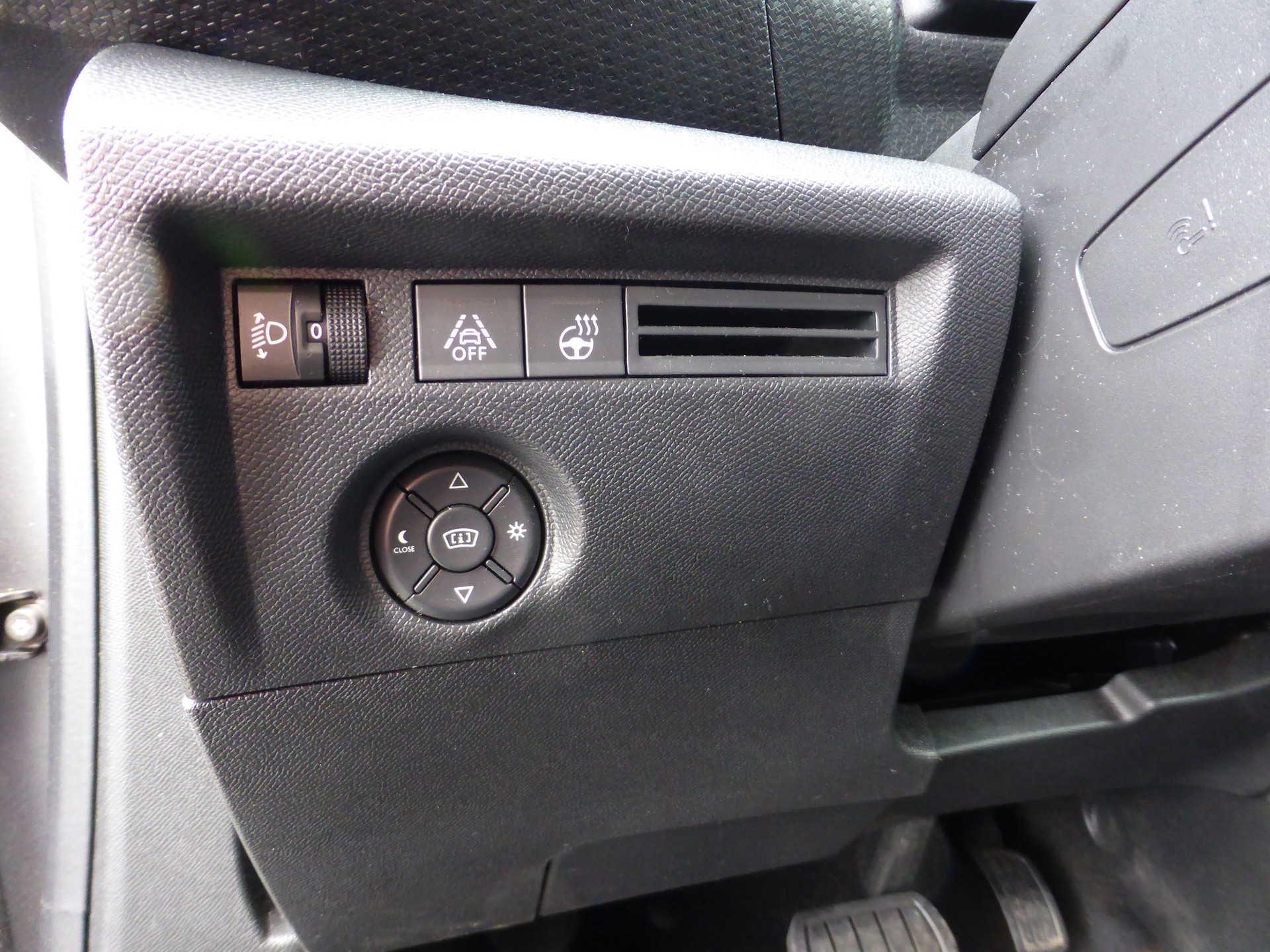 CITROEN C4 1.2 Pure Tech Shine Pack EAT8-image-13