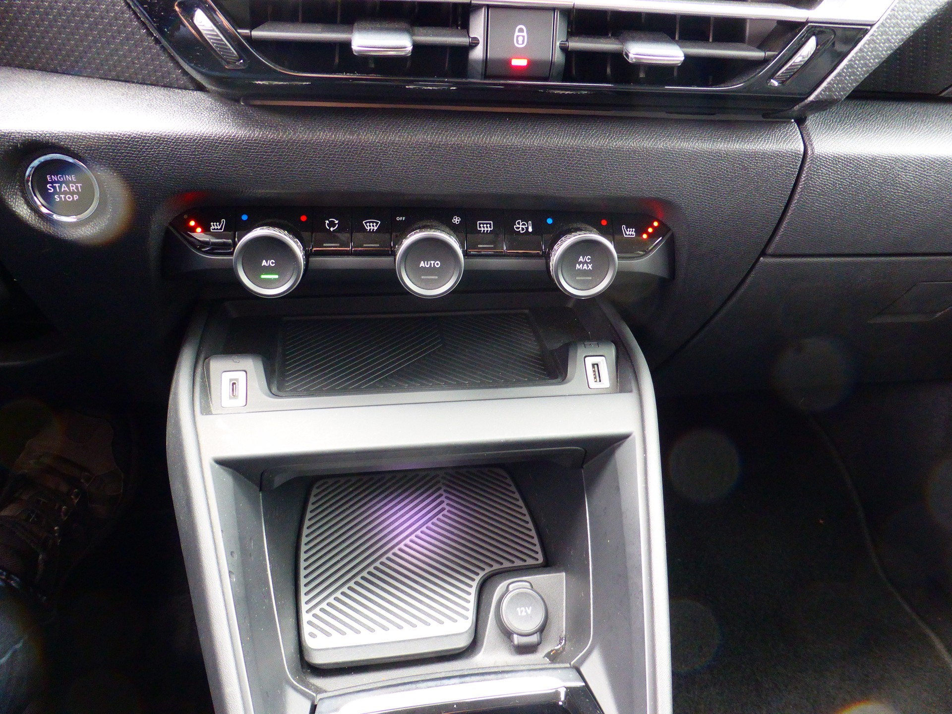 CITROEN C4 1.2 Pure Tech Shine Pack EAT8-image-10