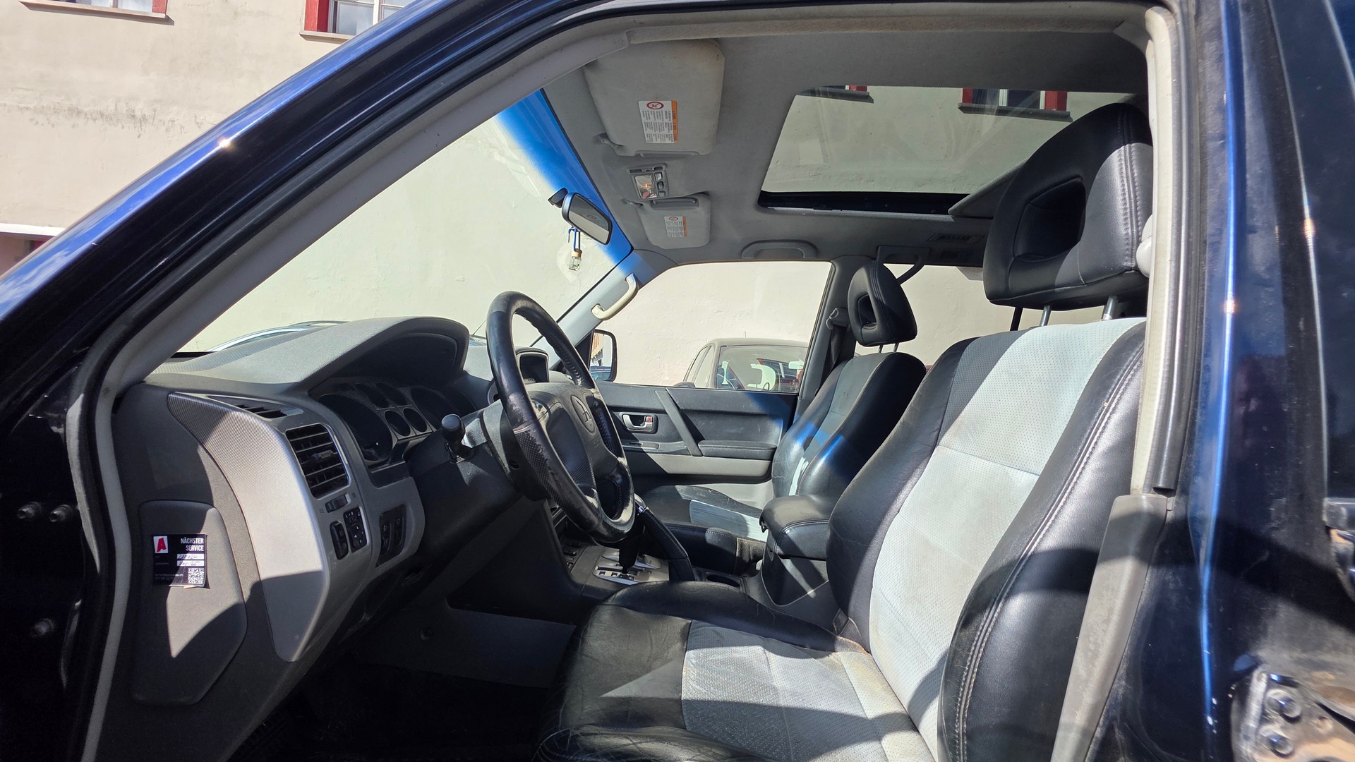 MITSUBISHI Pajero 3.2 DI-D Dakar-image-6