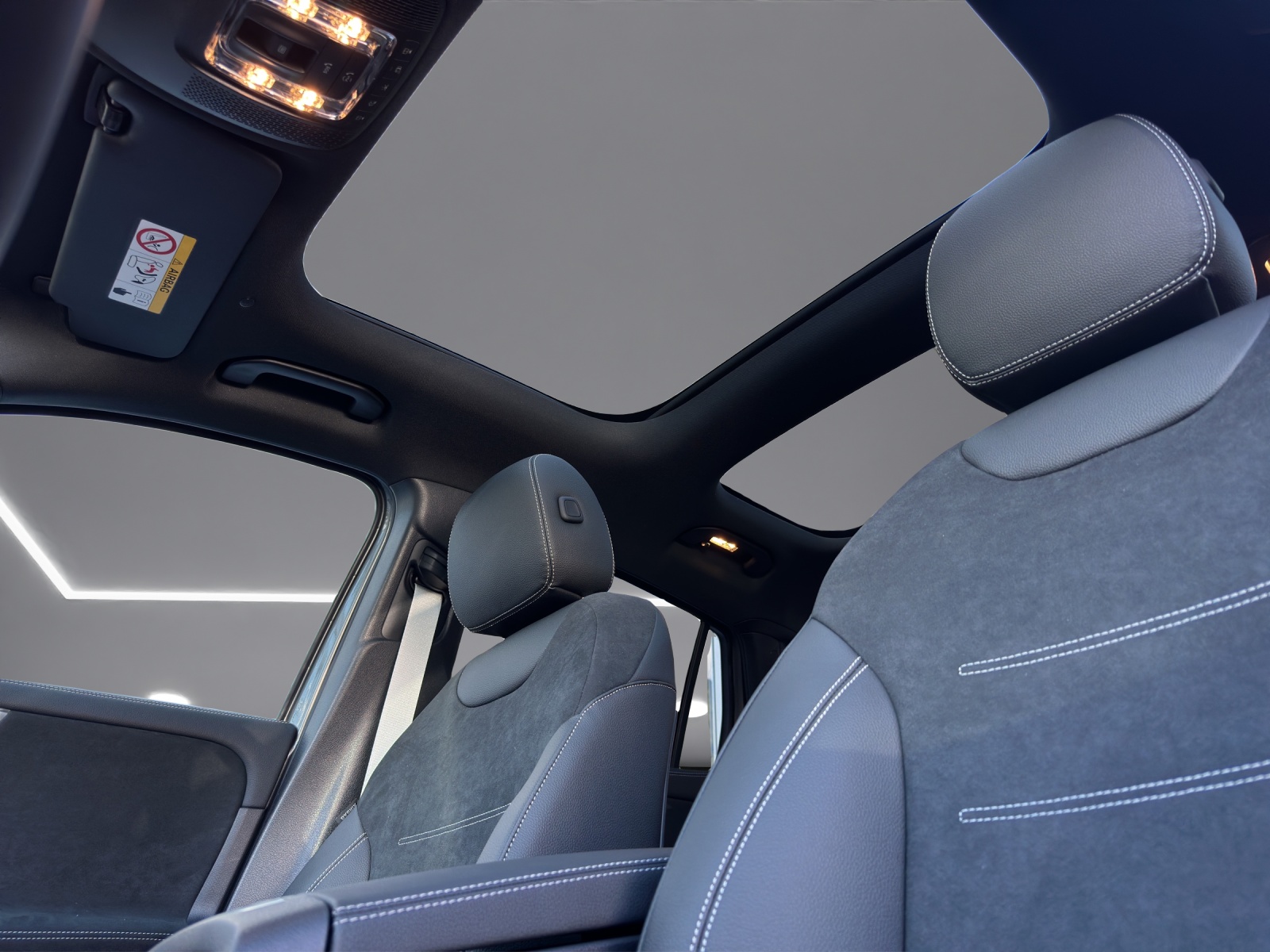 MERCEDES-BENZ GLA 200 Night Star 7G-DCT-image-8