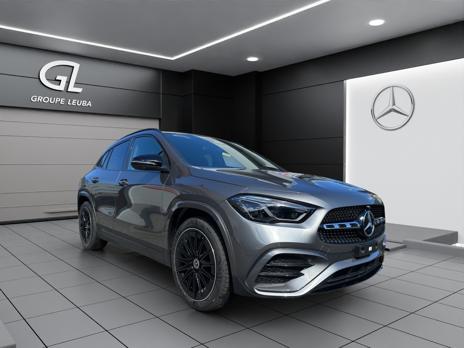 MERCEDES-BENZ GLA 200 Night Star 7G-DCT-image-0