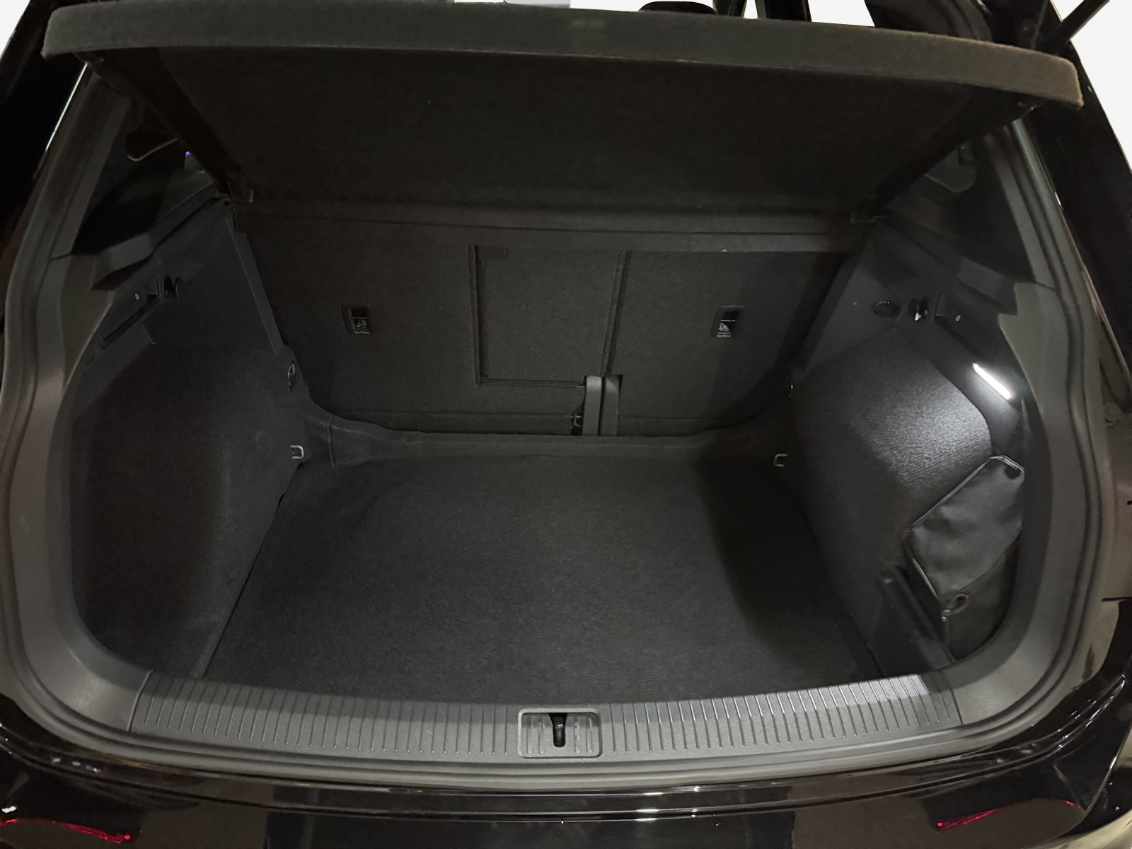 VW Tiguan 2.0TSI R-Line 4Motion DSG-image-12