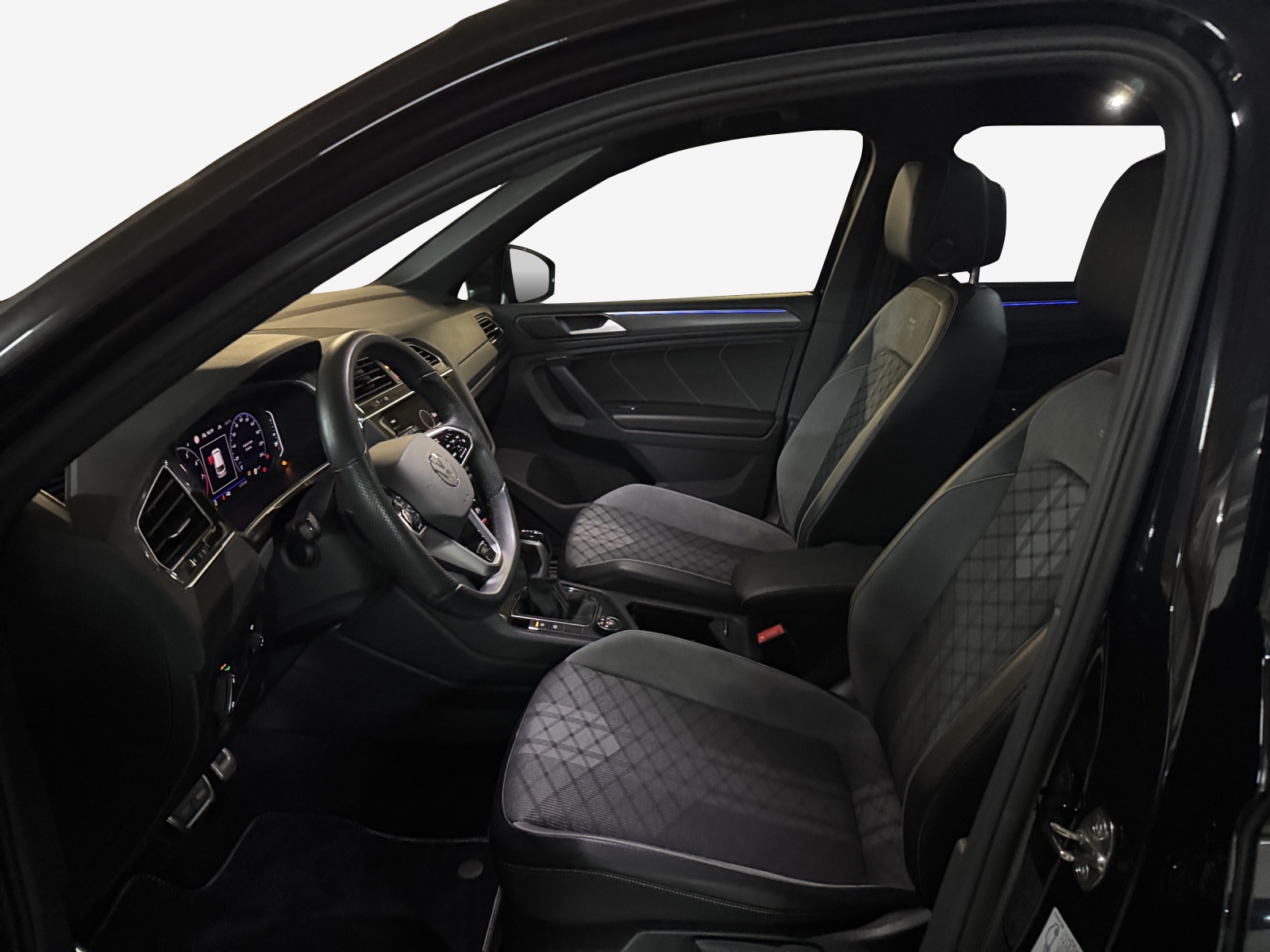 VW Tiguan 2.0TSI R-Line 4Motion DSG-image-7