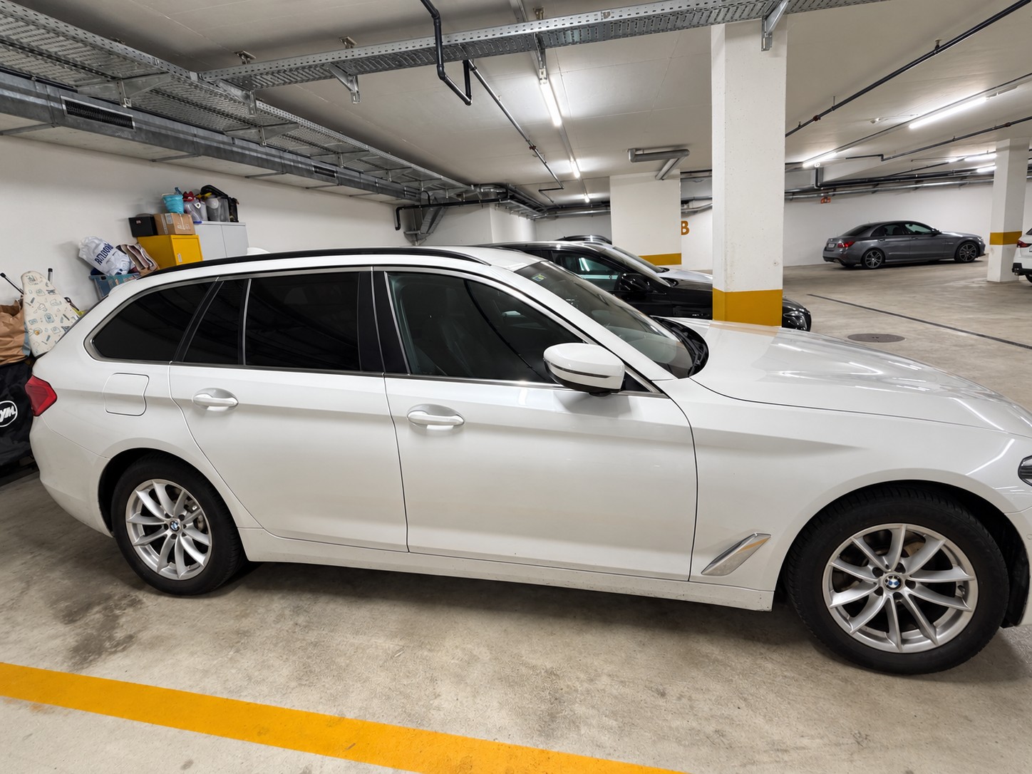 BMW 520d xDrive-image-1