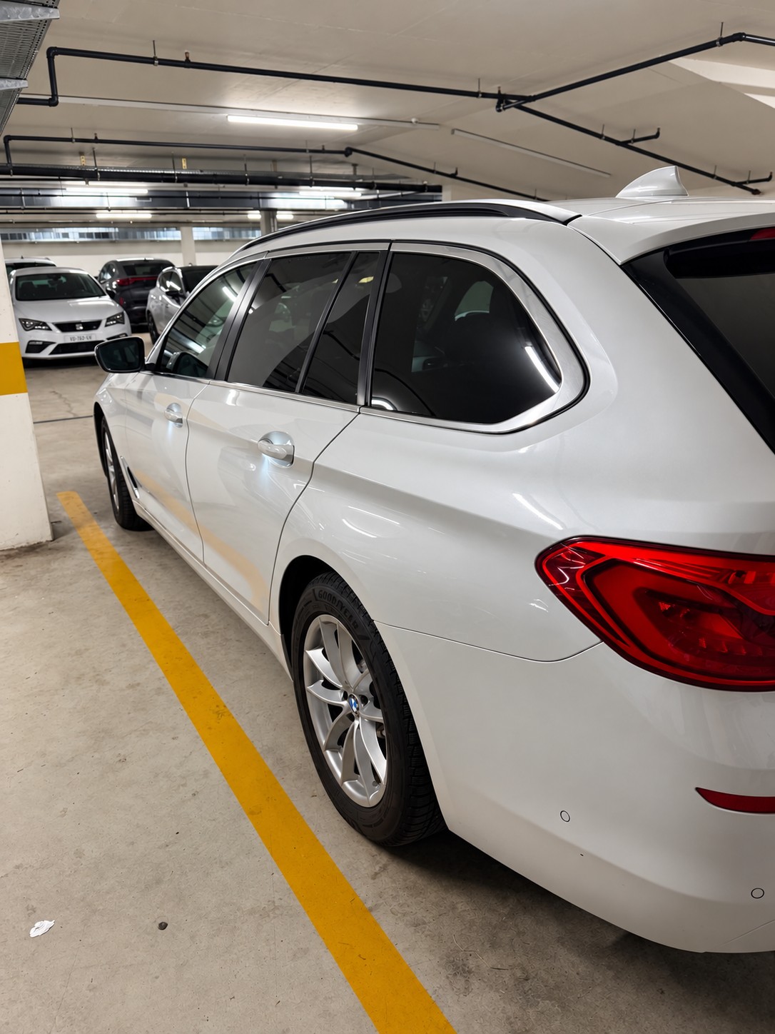 BMW 520d xDrive-image-2