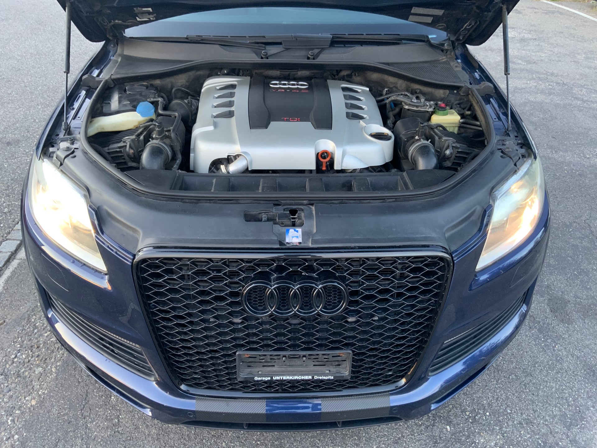 AUDI Q7 4.2 TDI quattro tiptronic-image-9