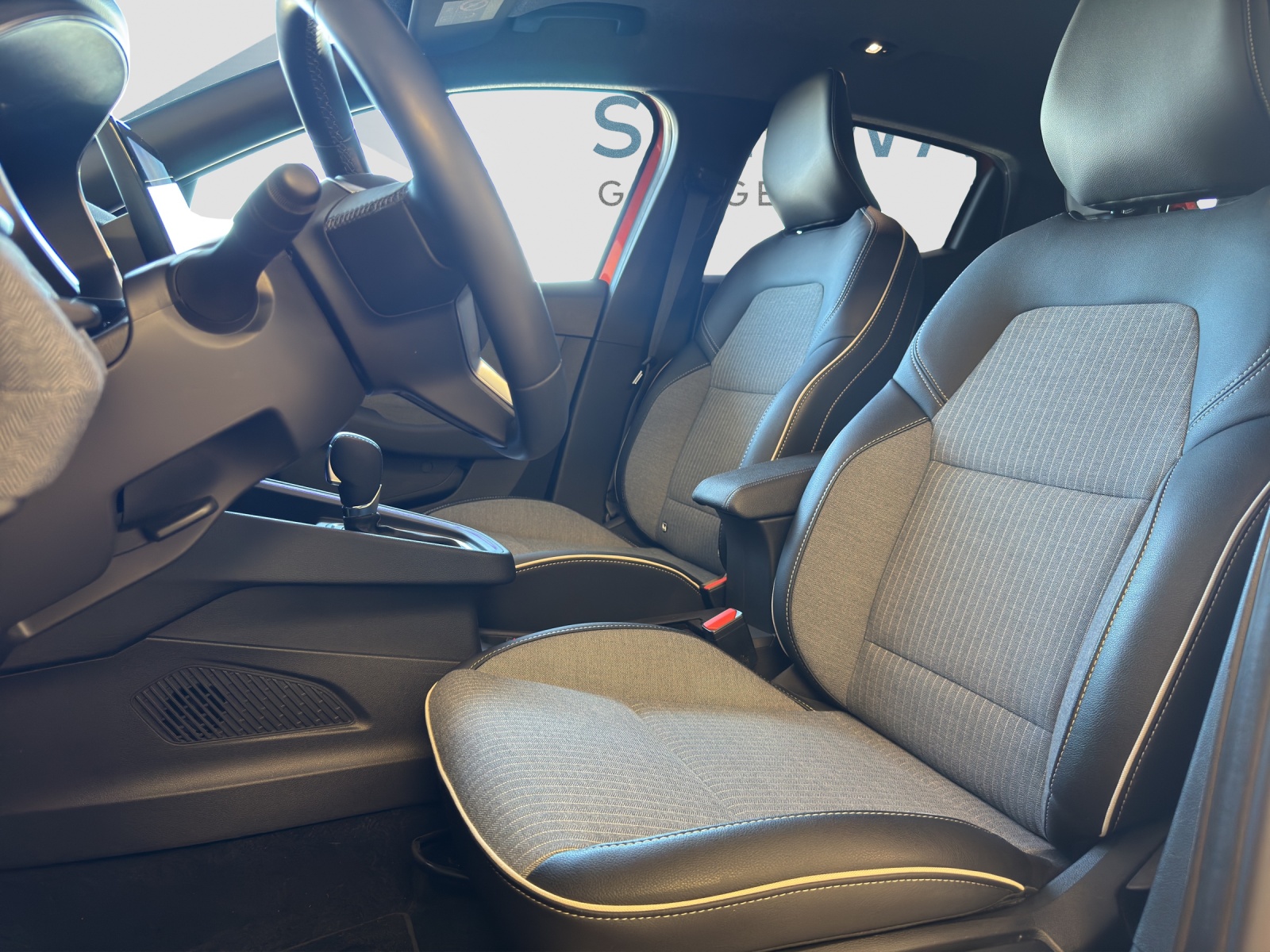 RENAULT CLIO 1.6 E-Tech techno-image-8