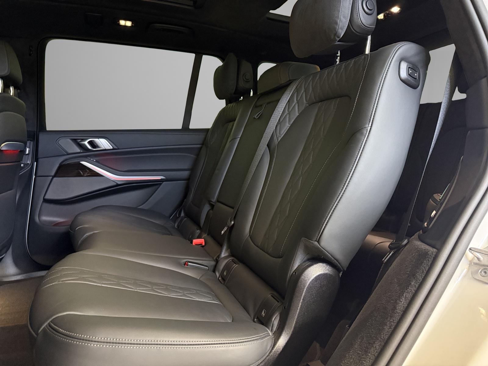 BMW 40i xDrive M Sportpaket-image-14