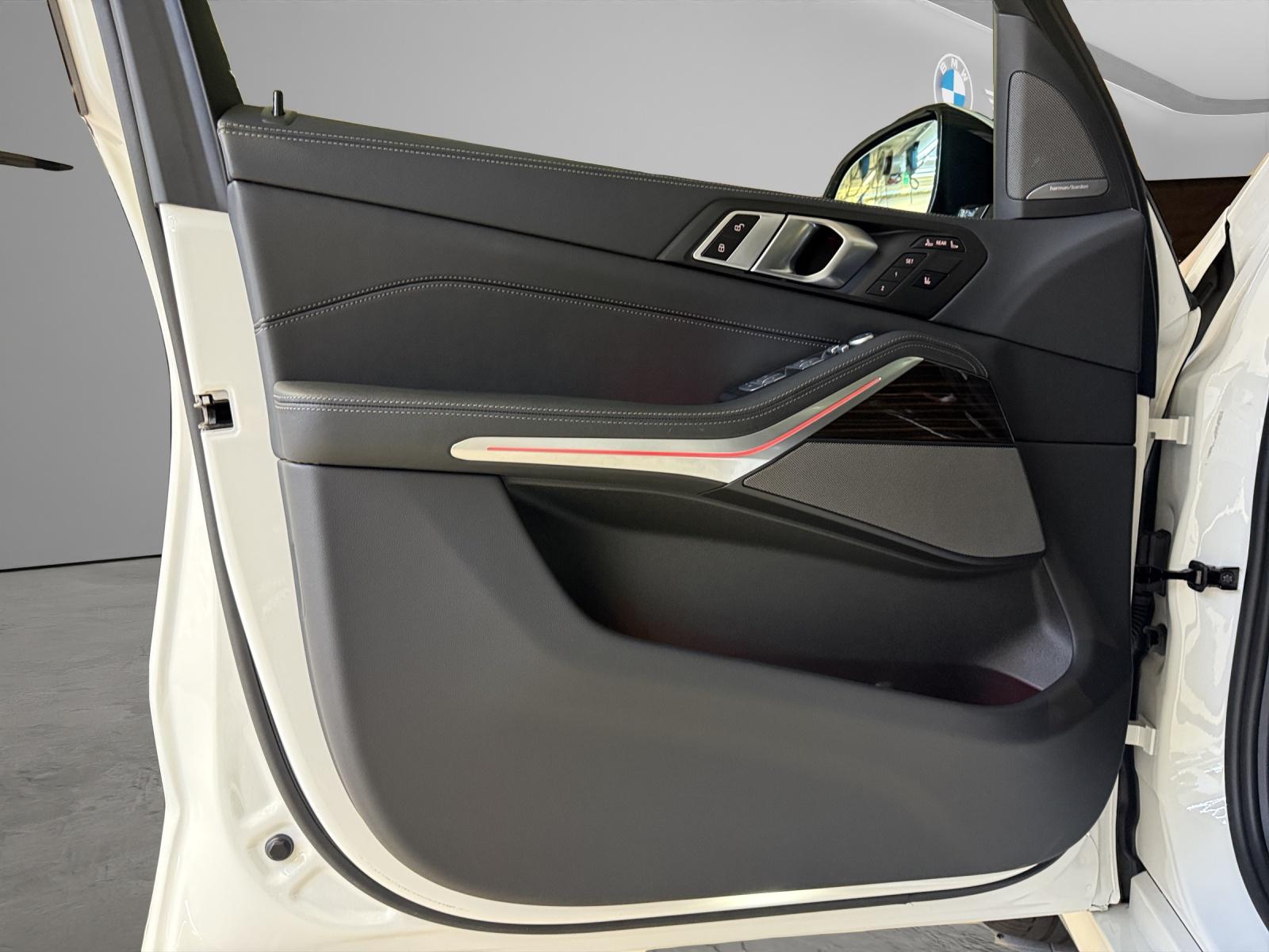 BMW X7 40i xDrive M Sportpaket-image-13