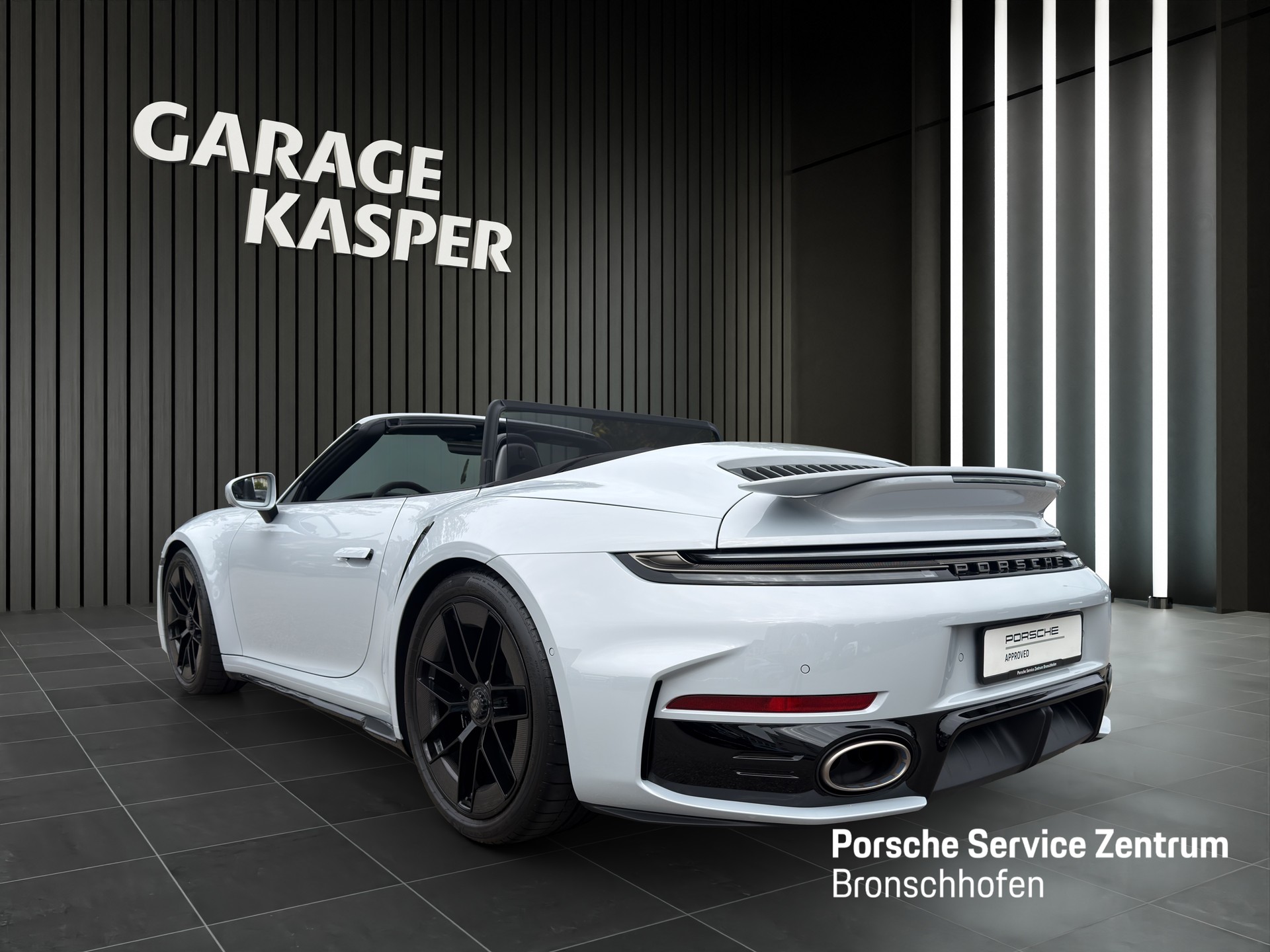 PORSCHE 911 Turbo S Cabriolet-image-2