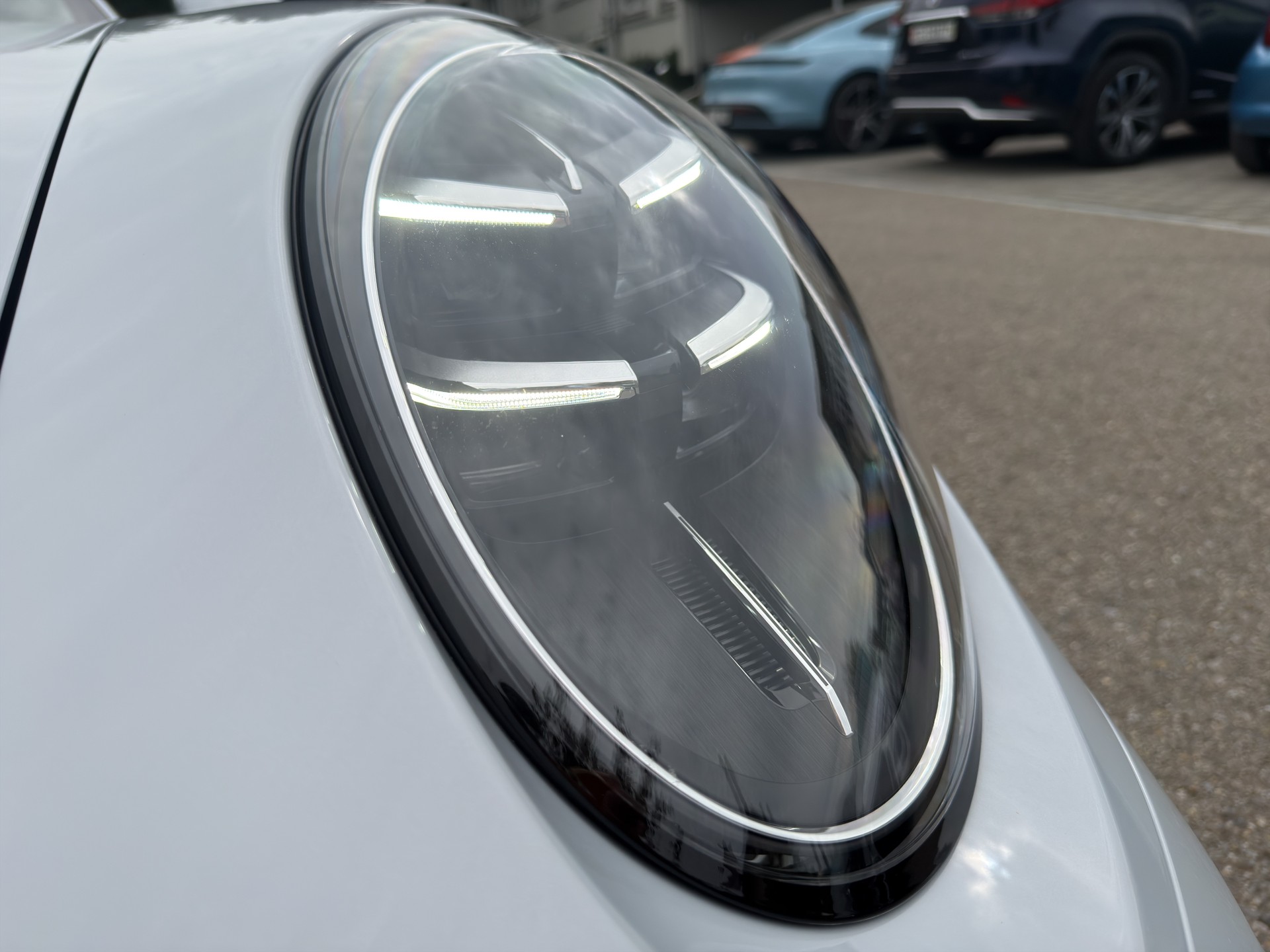 PORSCHE 911 Turbo S Cabriolet-image-21