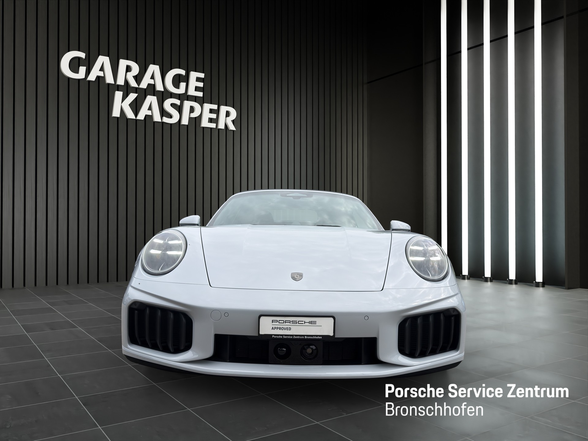 PORSCHE 911 Turbo S Cabriolet-image-7