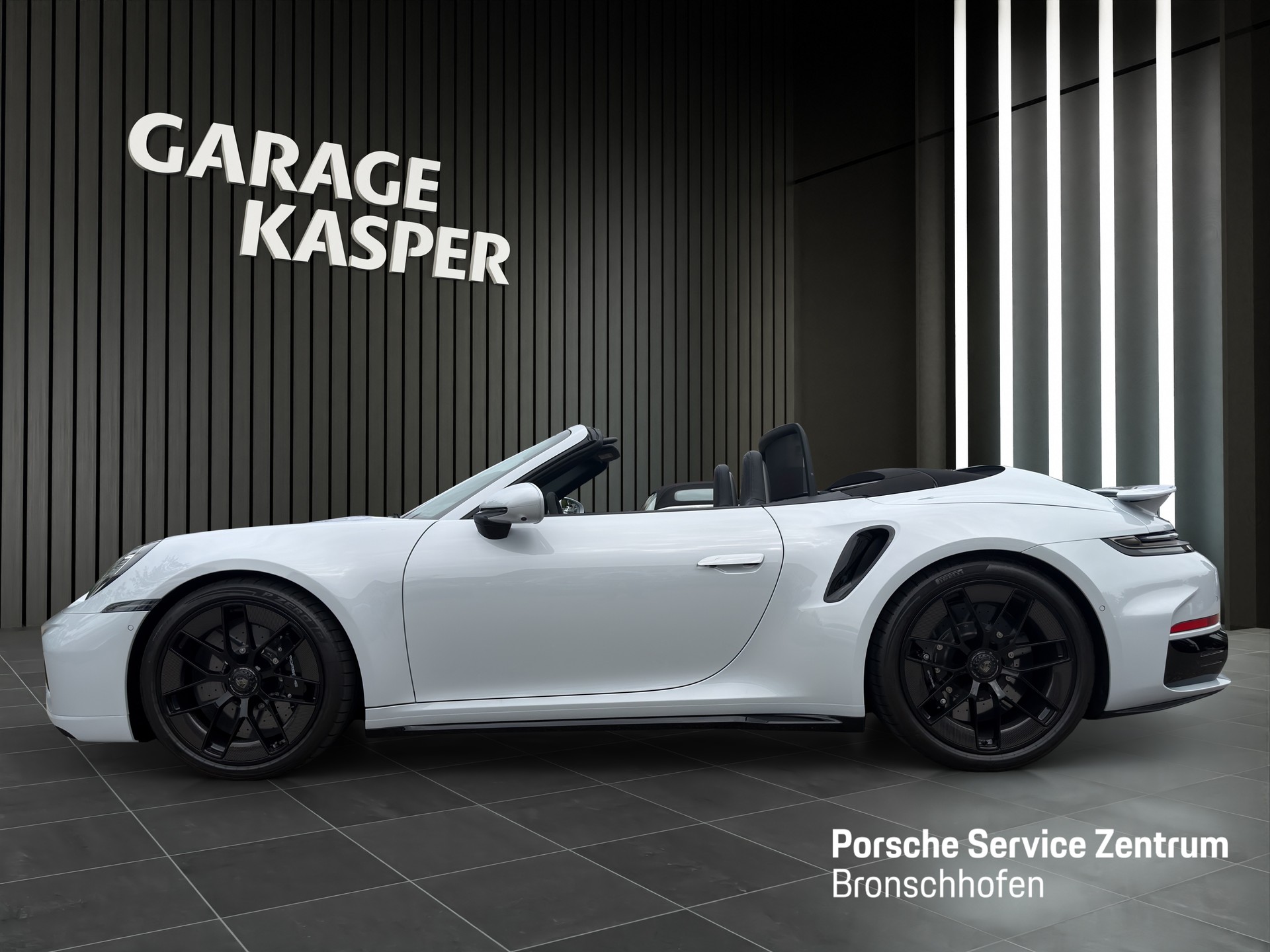 PORSCHE 911 Turbo S Cabriolet-image-1