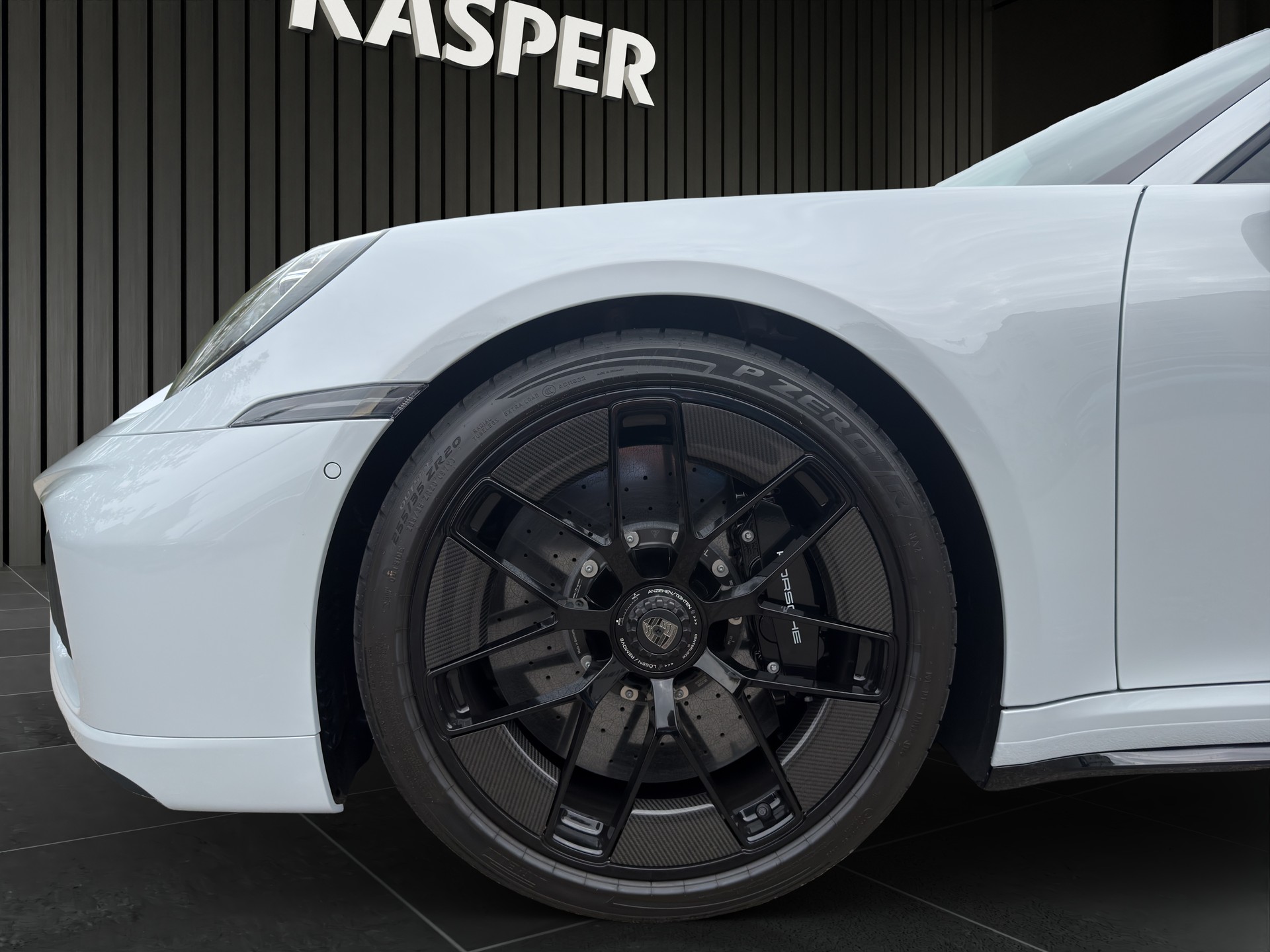 PORSCHE 911 Turbo S Cabriolet-image-9