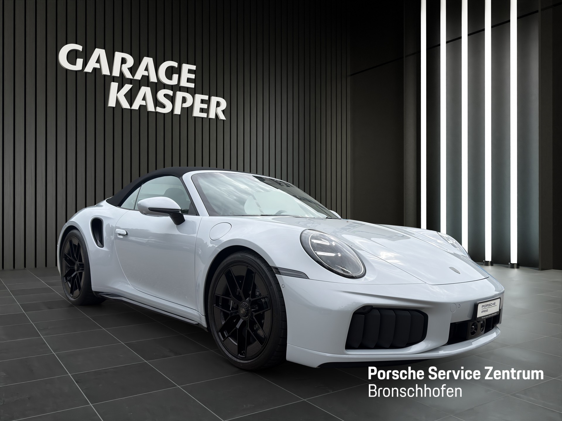 PORSCHE 911 Turbo S Cabriolet-image-6