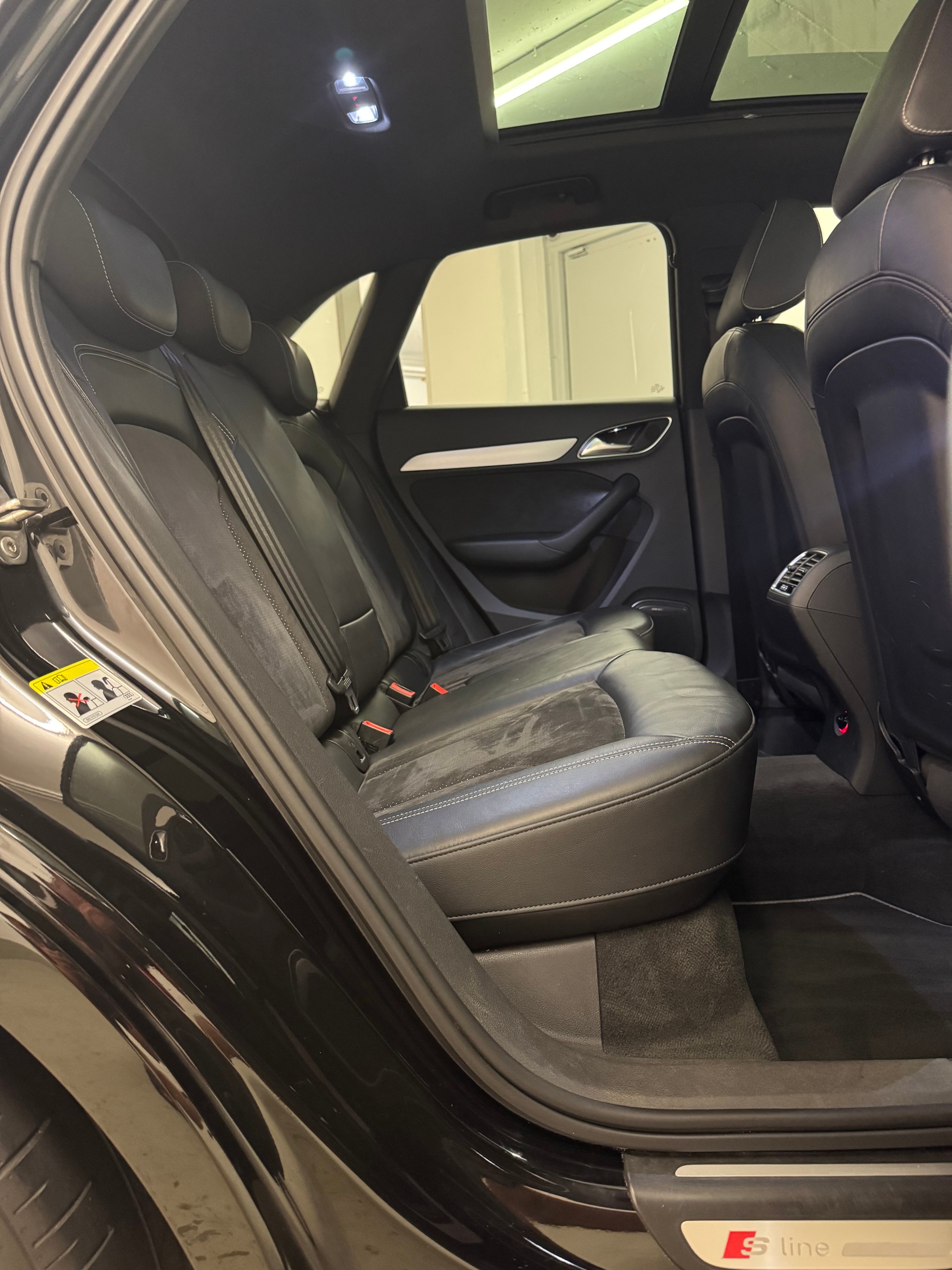 AUDI Q3 2.0 TDI sport quattro S-tronic-image-7