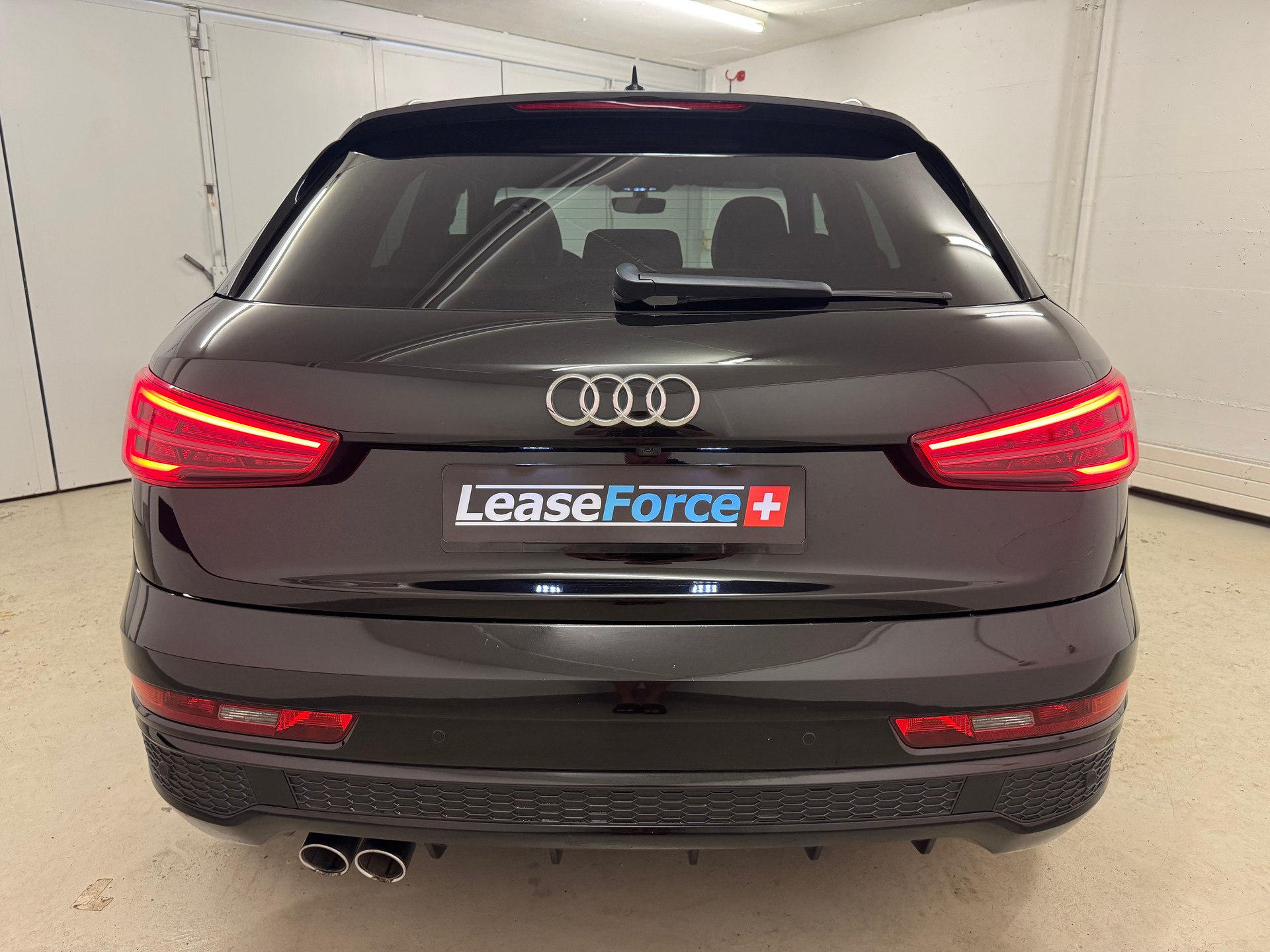 AUDI Q3 2.0 TDI sport quattro S-tronic-image-3