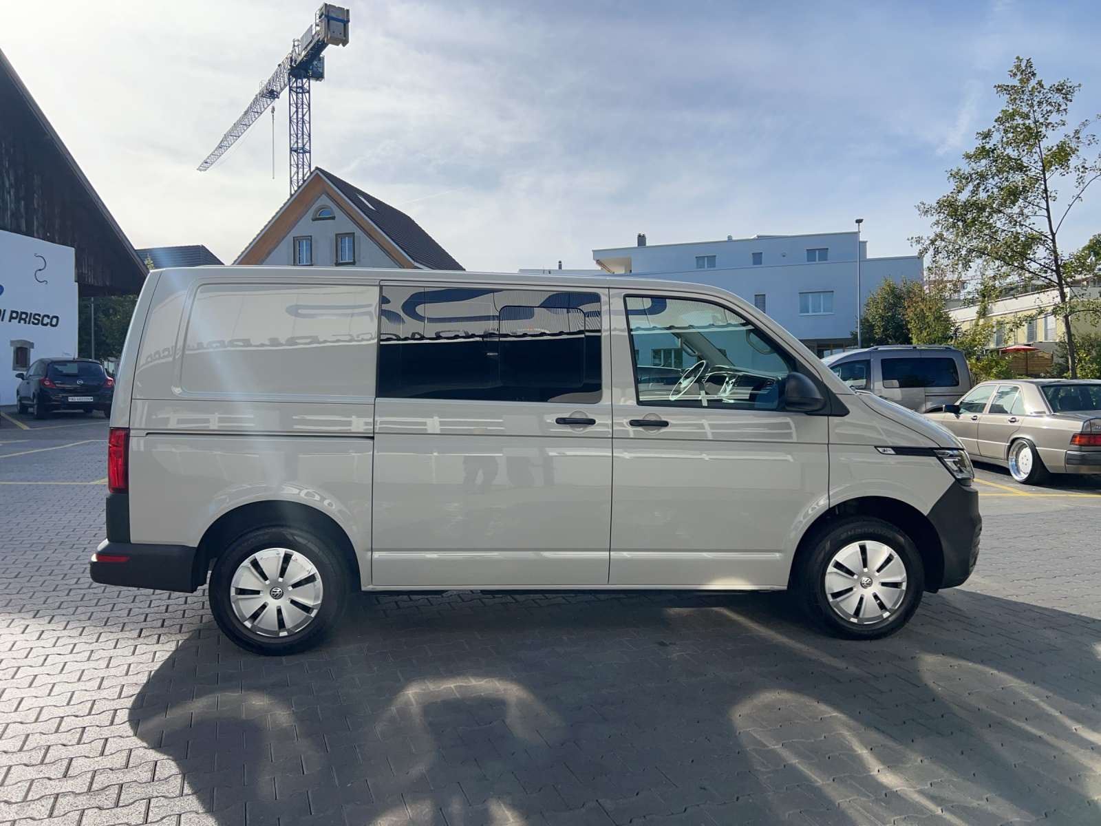 VW T6.1 2.0 TDI 4Motion DSG-image-4