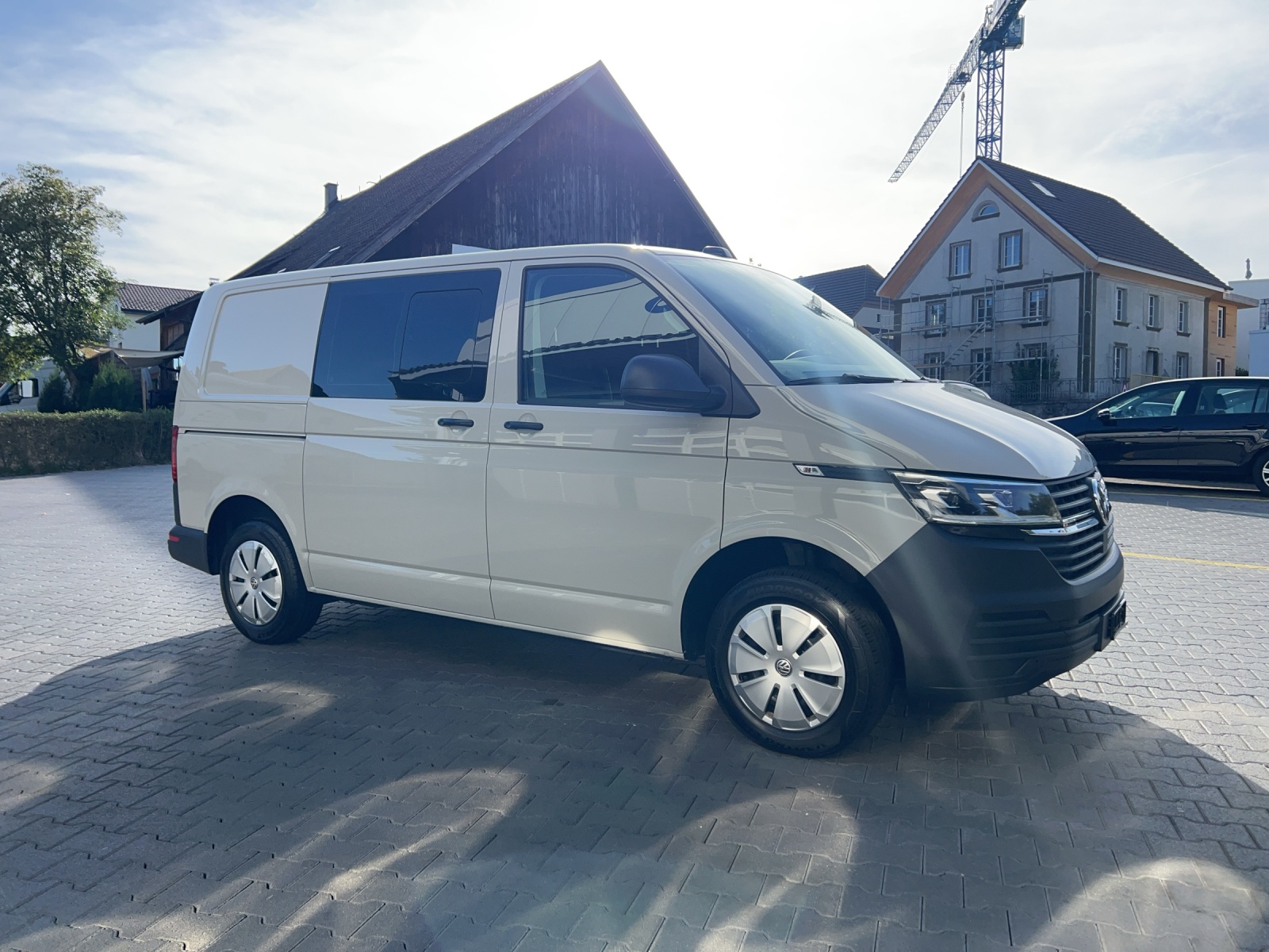 VW T6.1 2.0 TDI 4Motion DSG-image-5