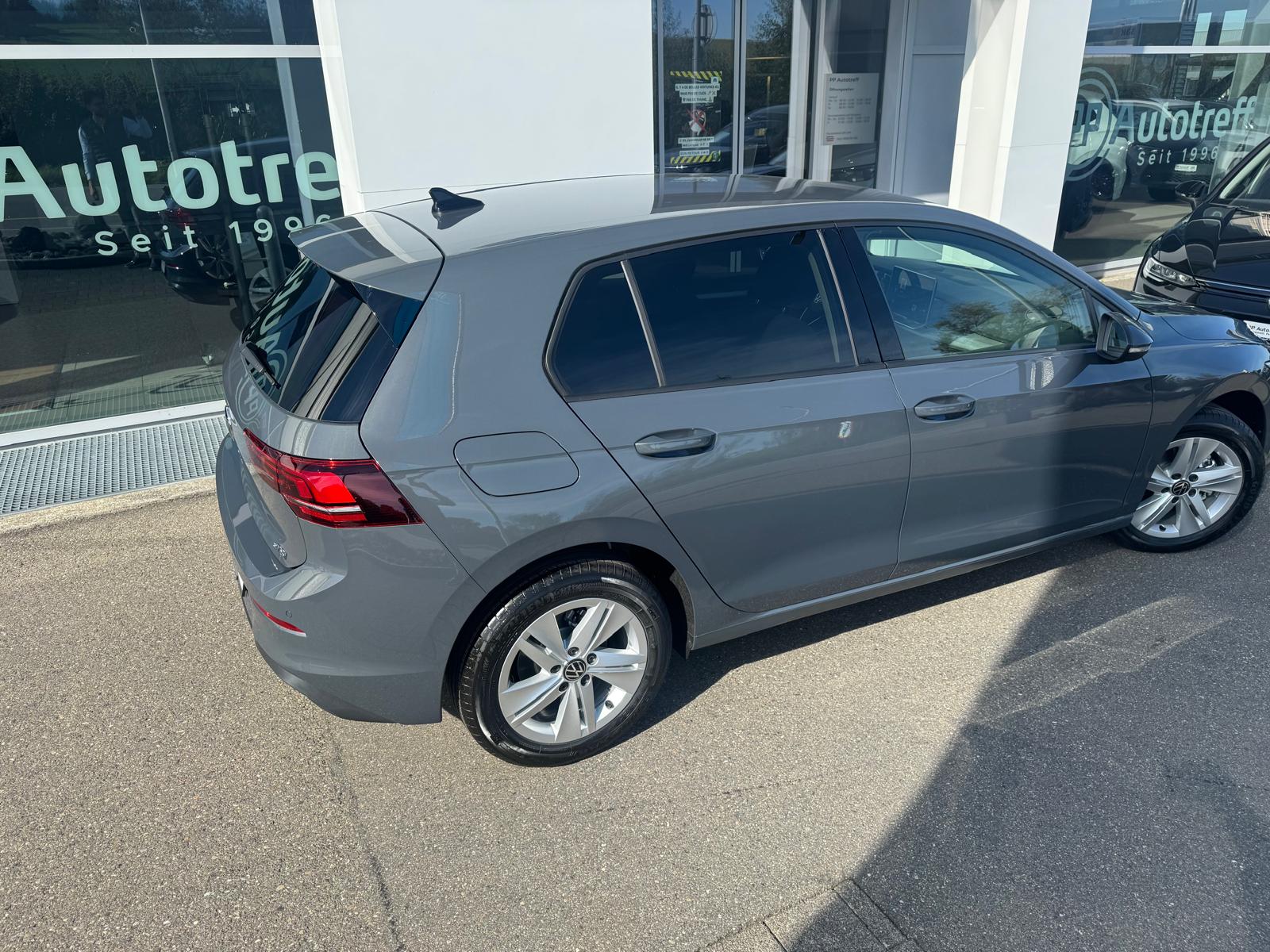VW Golf 1.5 e TSI mHEV Basis DSG-image-3